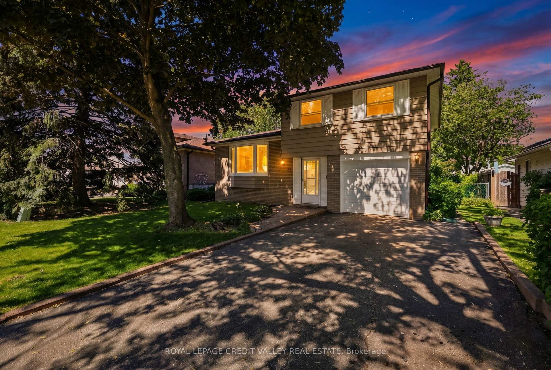 Photo 1 of 32 Farmington Drive, Brampton, Brampton East — HOMEH