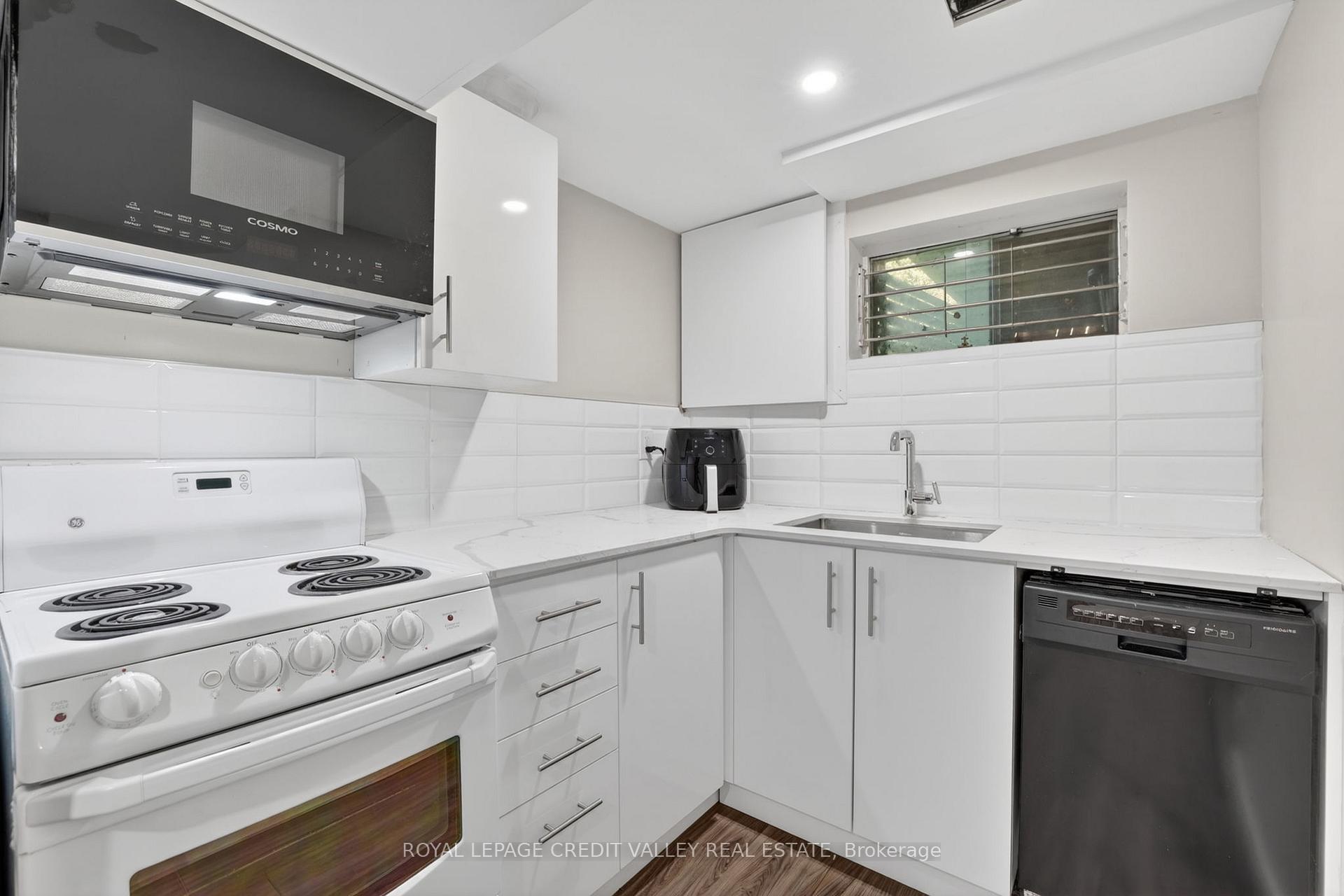 Photo 36 of 32 Farmington Drive, Brampton, Brampton East — HOMEH