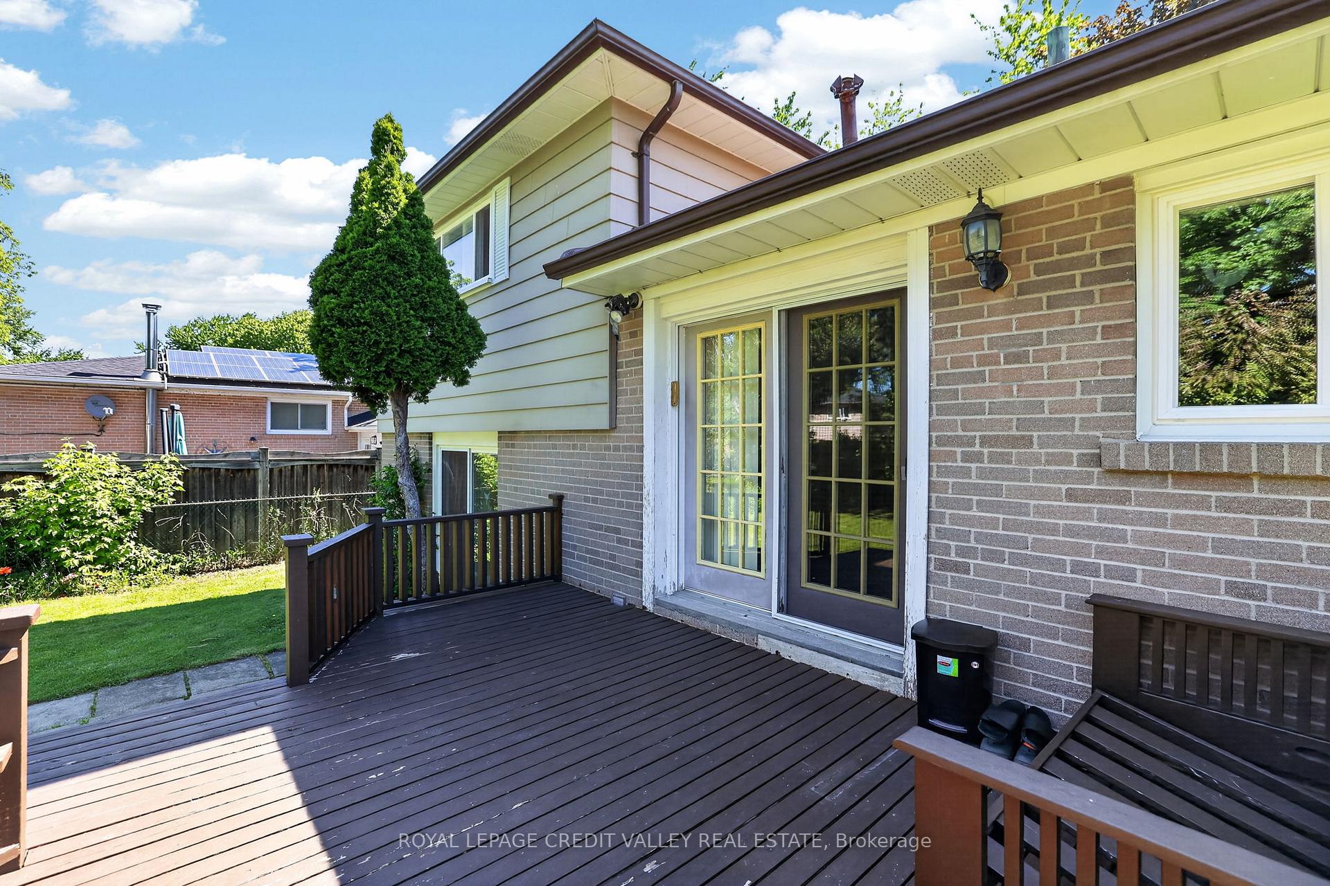 Photo 37 of 32 Farmington Drive, Brampton, Brampton East — HOMEH
