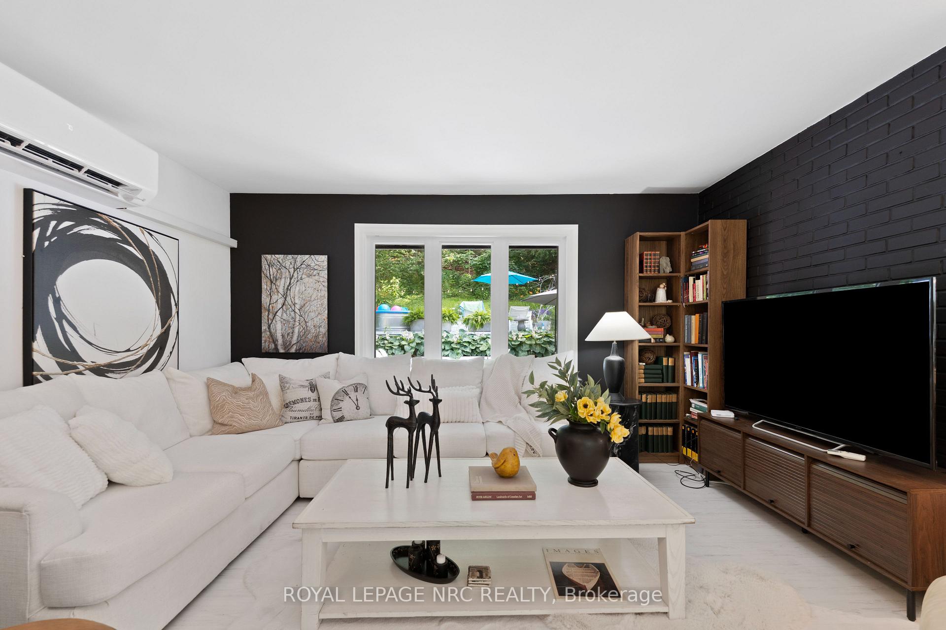 Photo 7 of 180 Woodside Drive, St. Catharines, Glendale/Glenridge — HOMEH