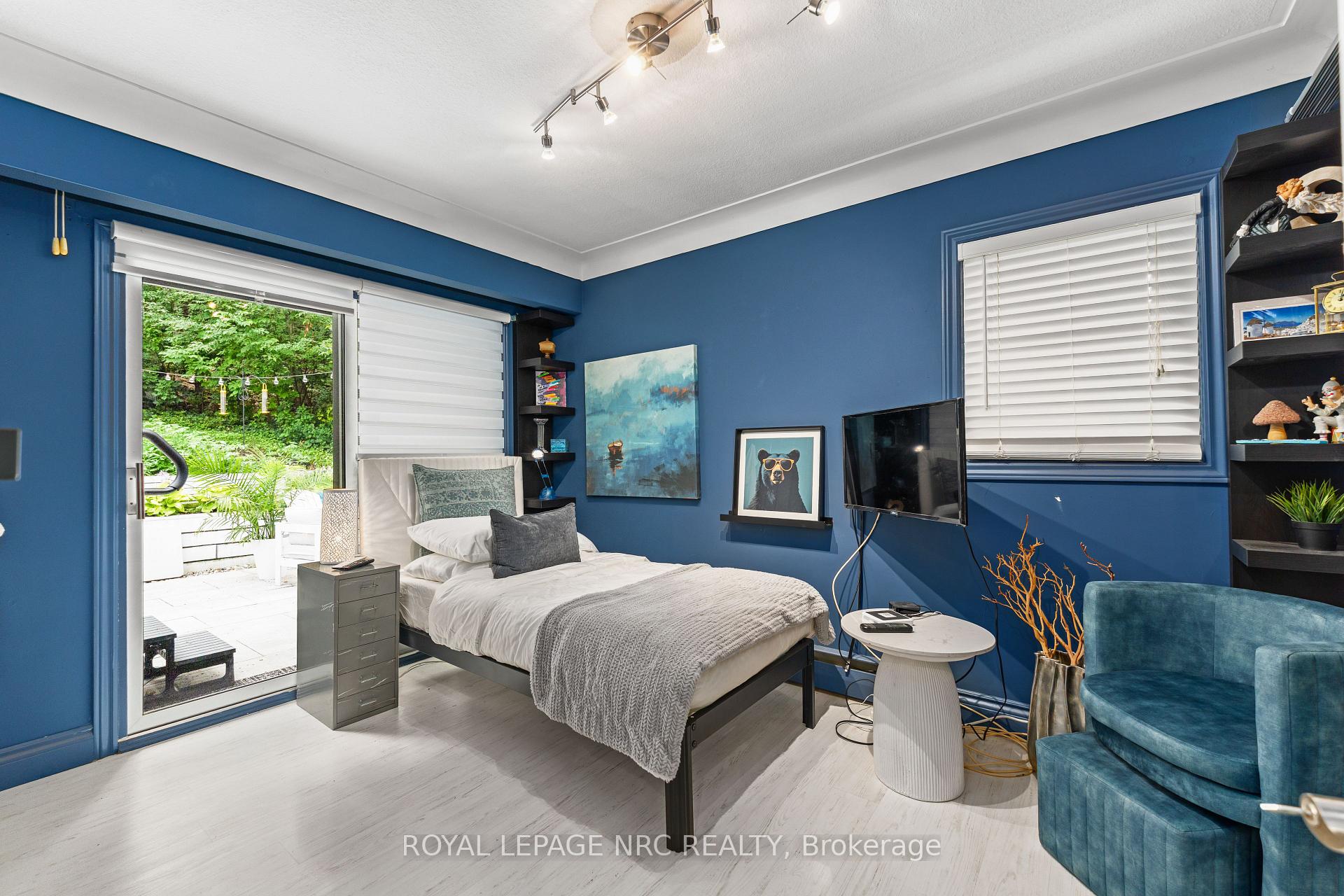 Photo 16 of 180 Woodside Drive, St. Catharines, Glendale/Glenridge — HOMEH