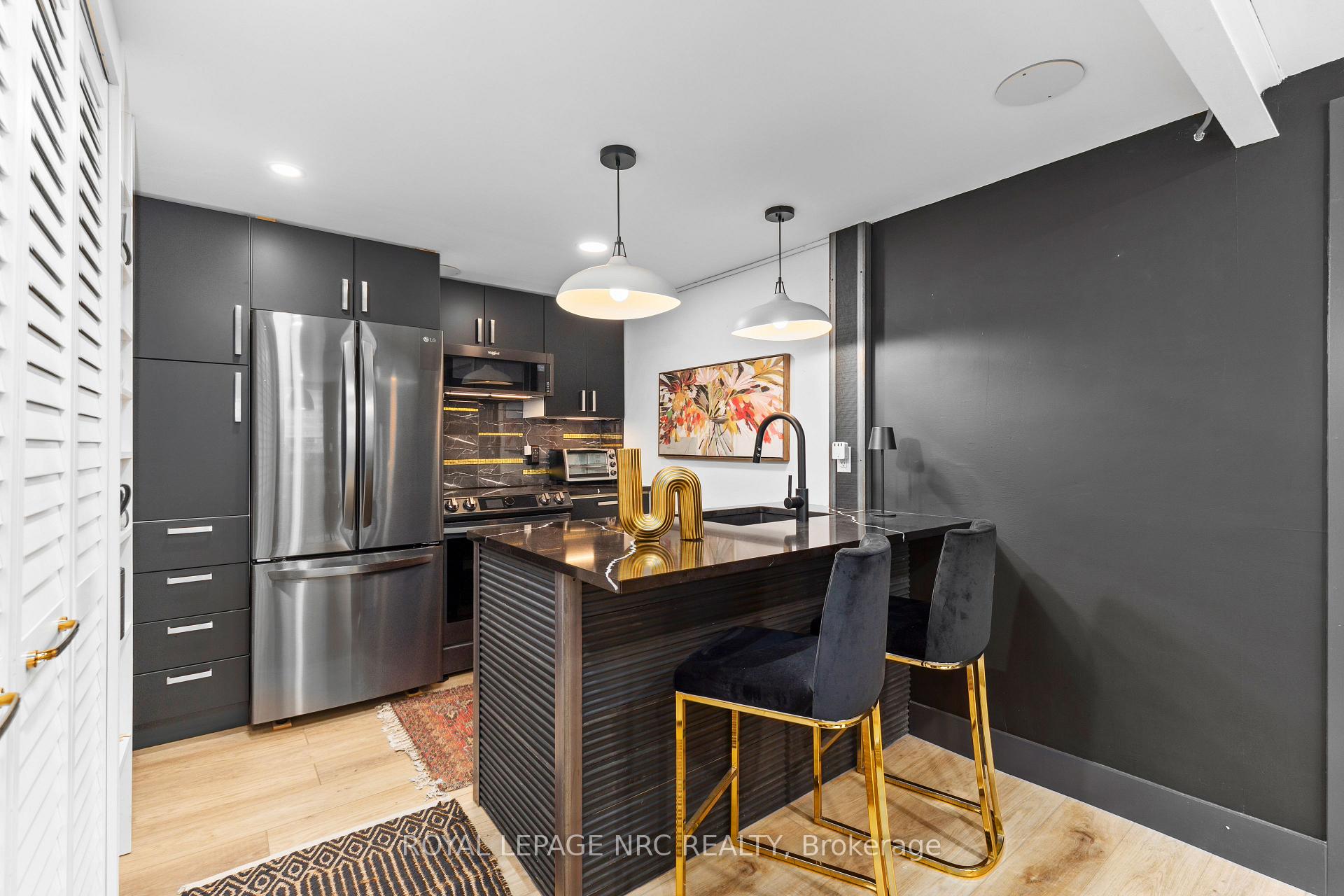 Photo 30 of 180 Woodside Drive, St. Catharines, Glendale/Glenridge — HOMEH
