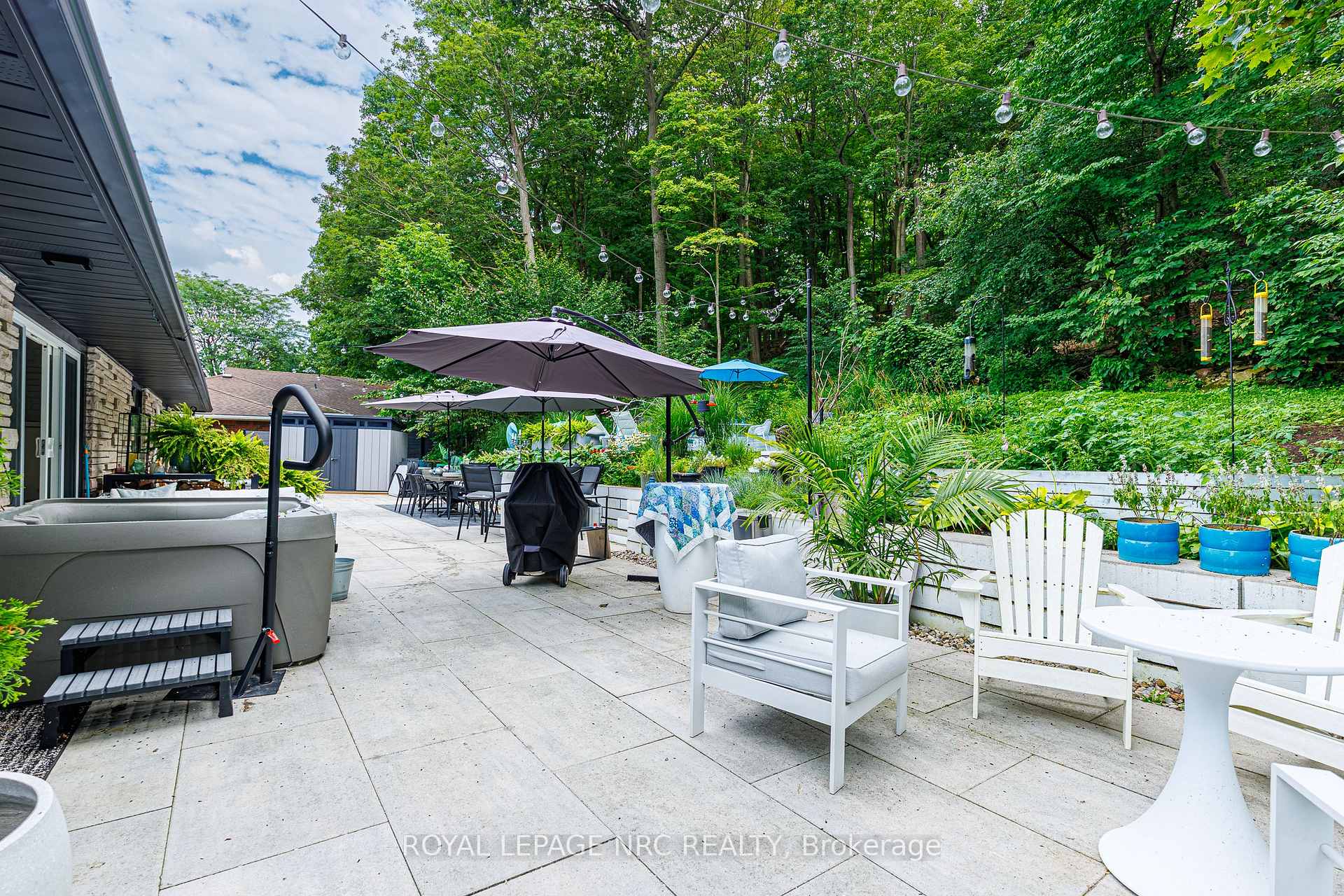 Photo 35 of 180 Woodside Drive, St. Catharines, Glendale/Glenridge — HOMEH