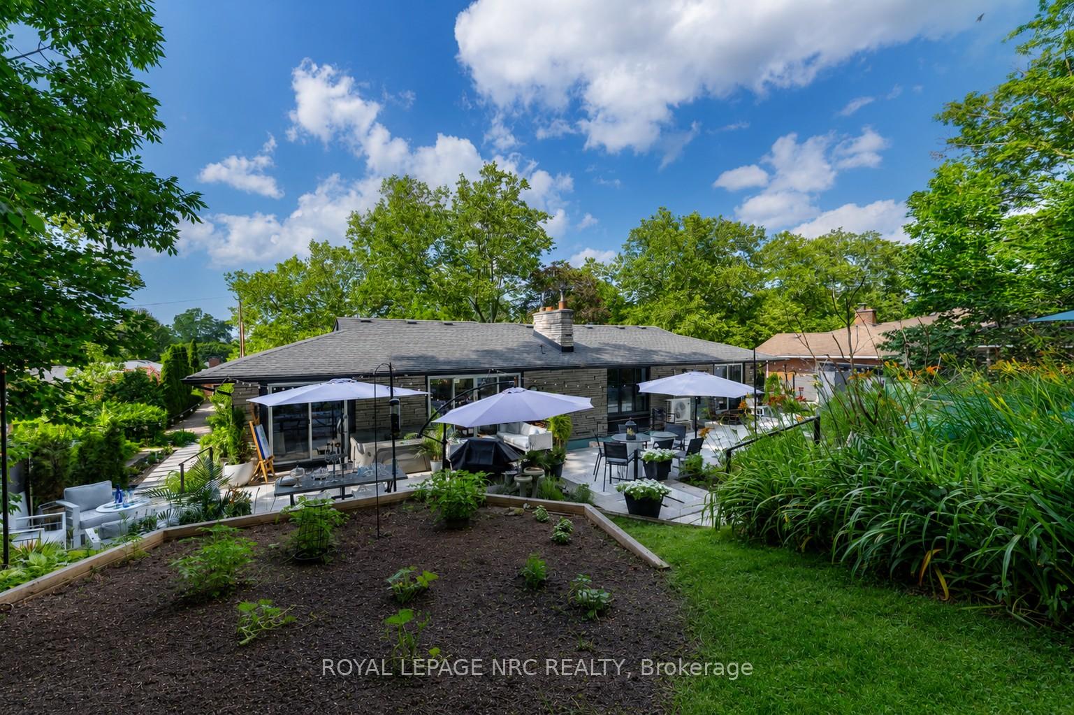 Photo 43 of 180 Woodside Drive, St. Catharines, Glendale/Glenridge — HOMEH