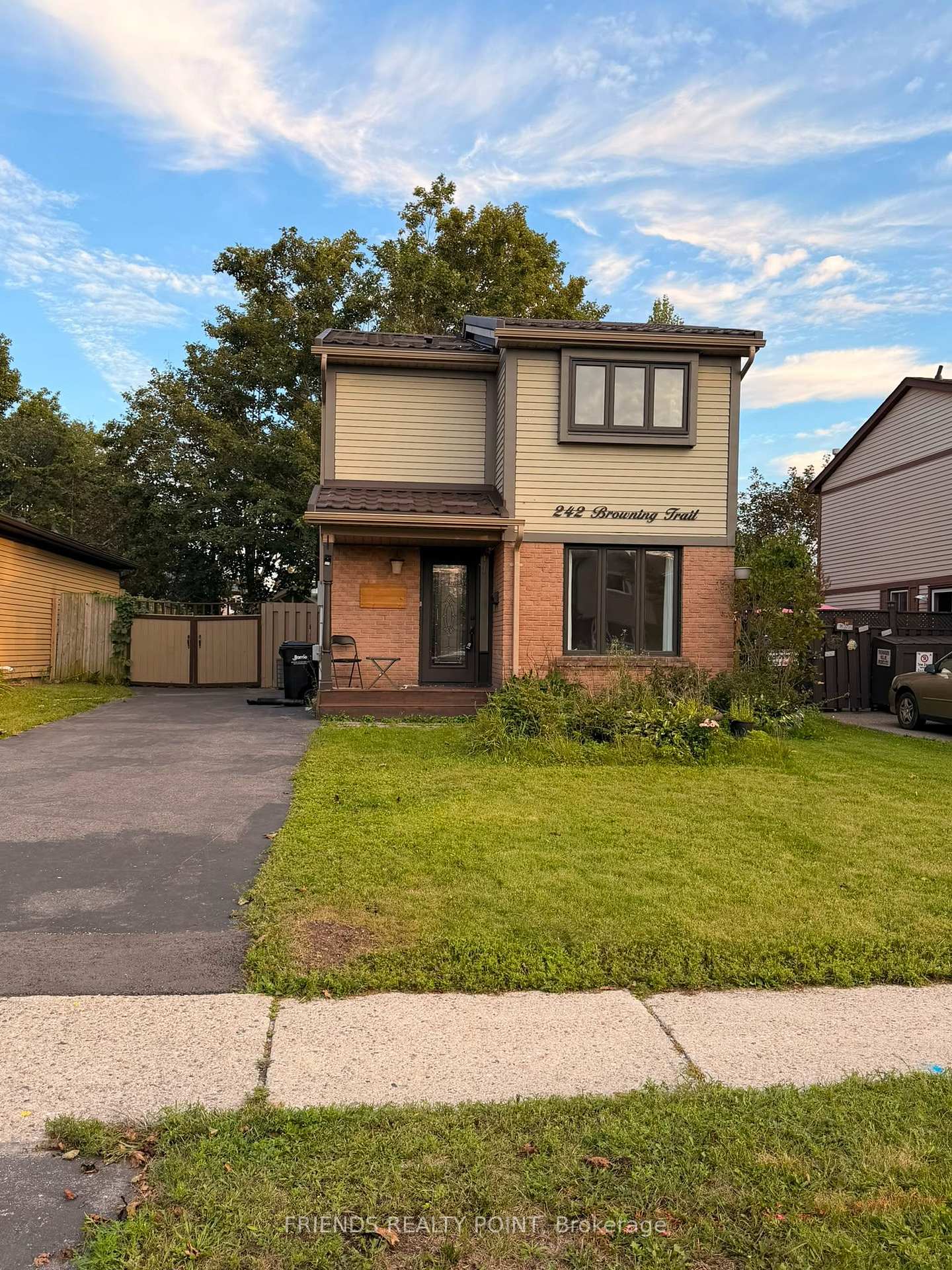Photo 1 of 242 Browning Trail, Barrie, Letitia Heights — HOMEH