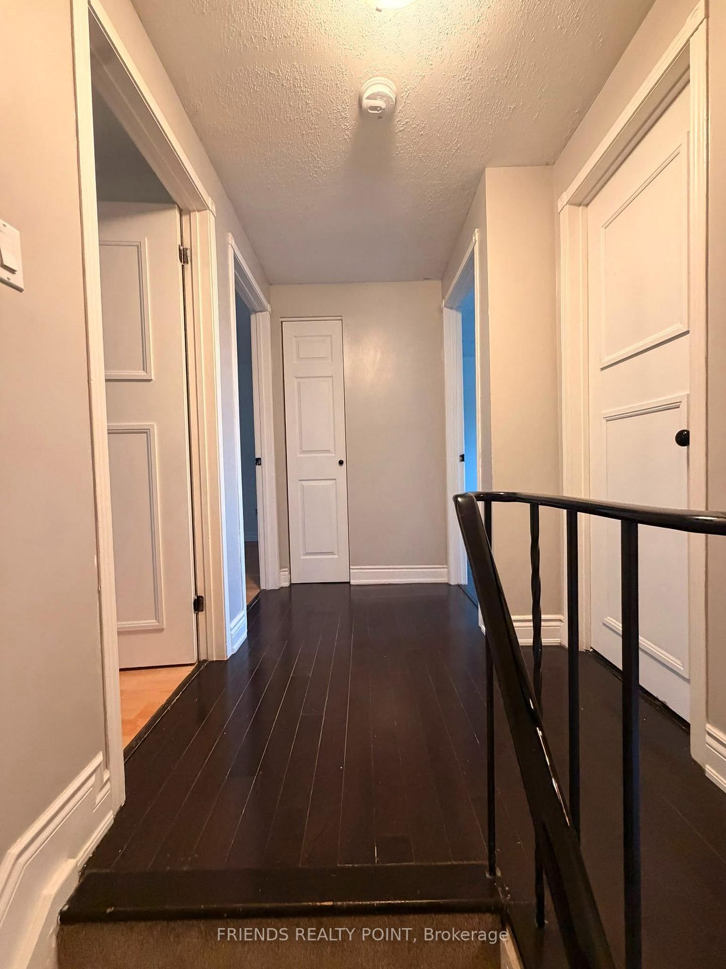 Photo 9 of 242 Browning Trail, Barrie, Letitia Heights — HOMEH