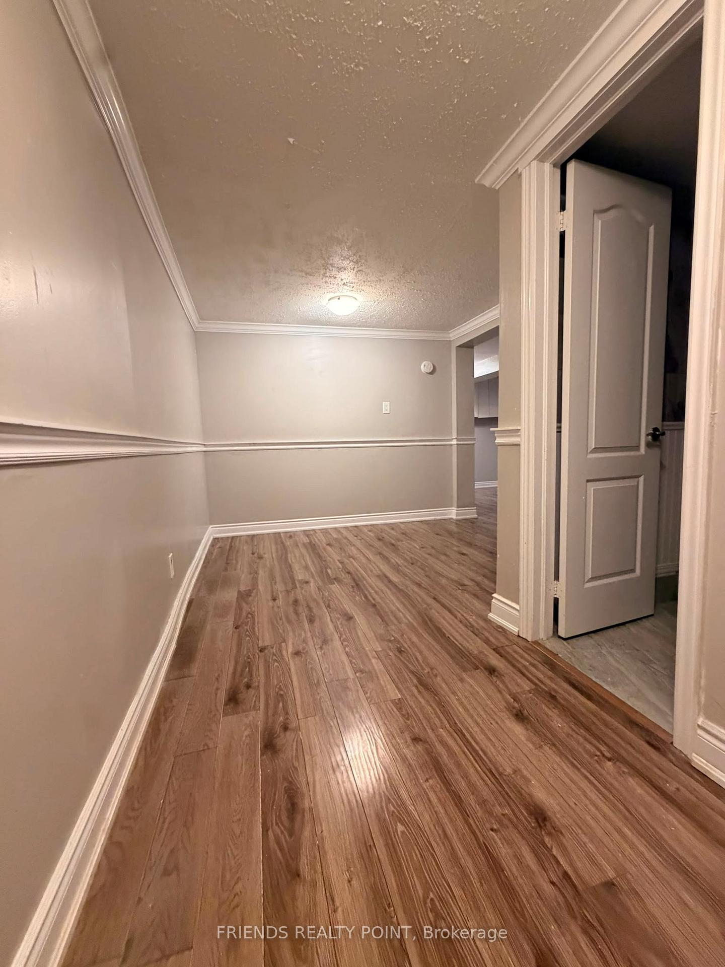 Photo 22 of 242 Browning Trail, Barrie, Letitia Heights — HOMEH