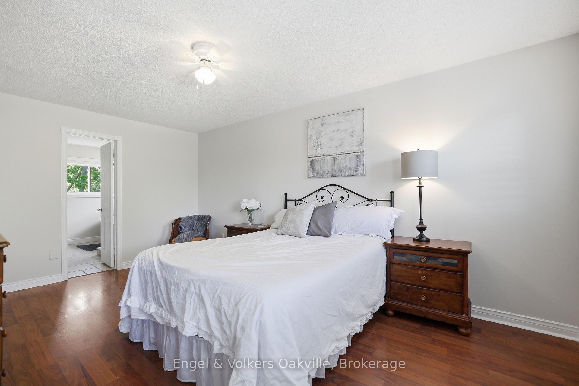 Photo 19 of 1245 Creekside Drive, Oakville, Wedgewood Creek — HOMEH