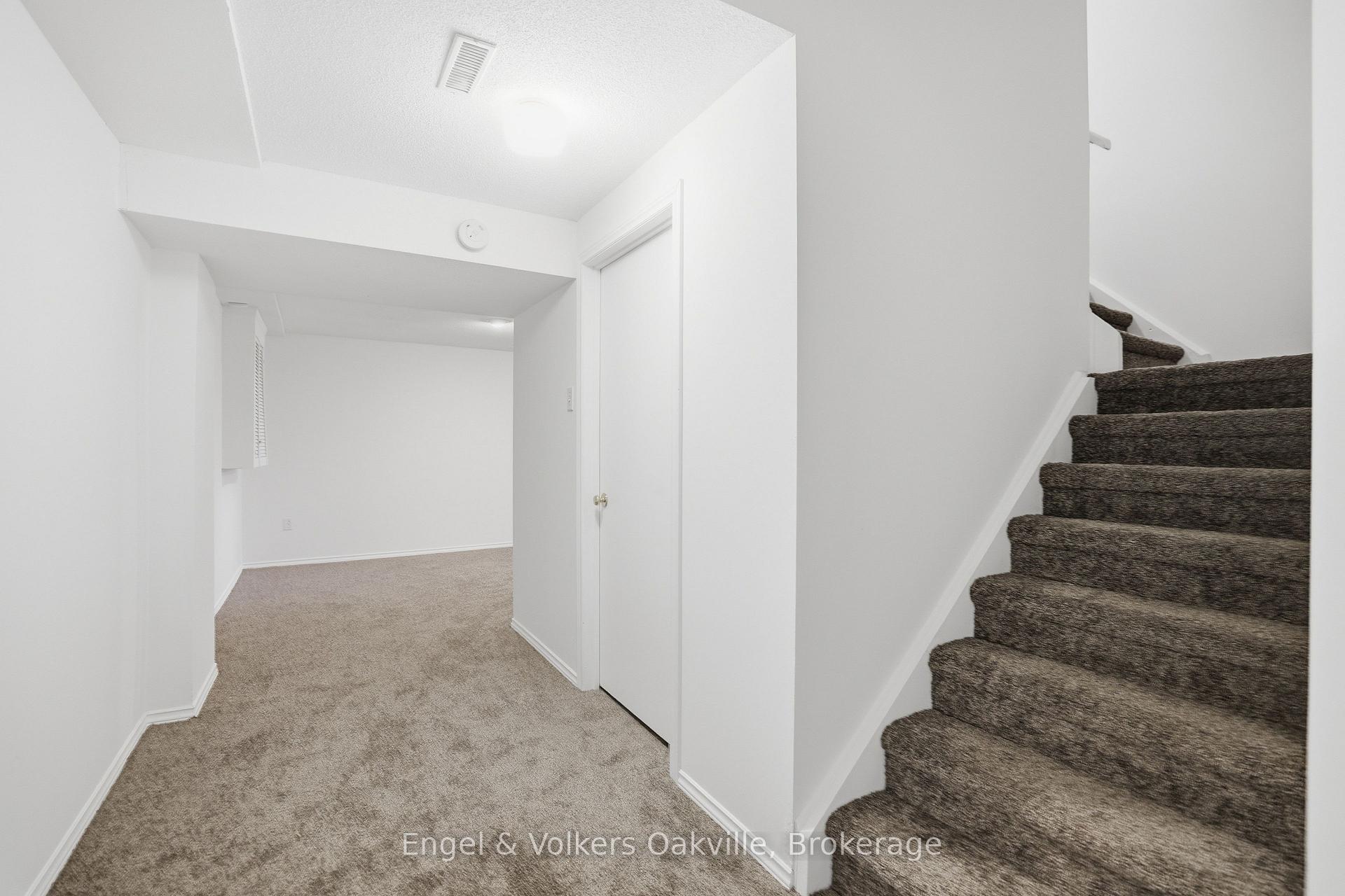 Photo 30 of 1245 Creekside Drive, Oakville, Wedgewood Creek — HOMEH