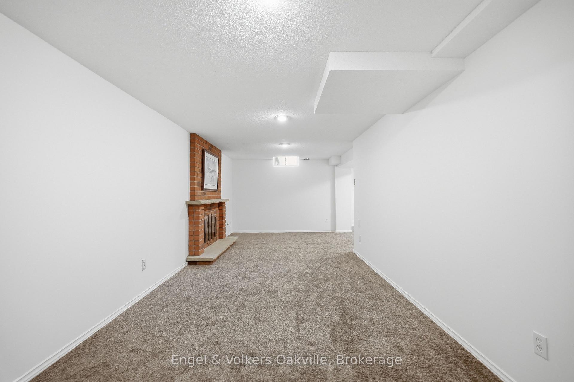 Photo 31 of 1245 Creekside Drive, Oakville, Wedgewood Creek — HOMEH