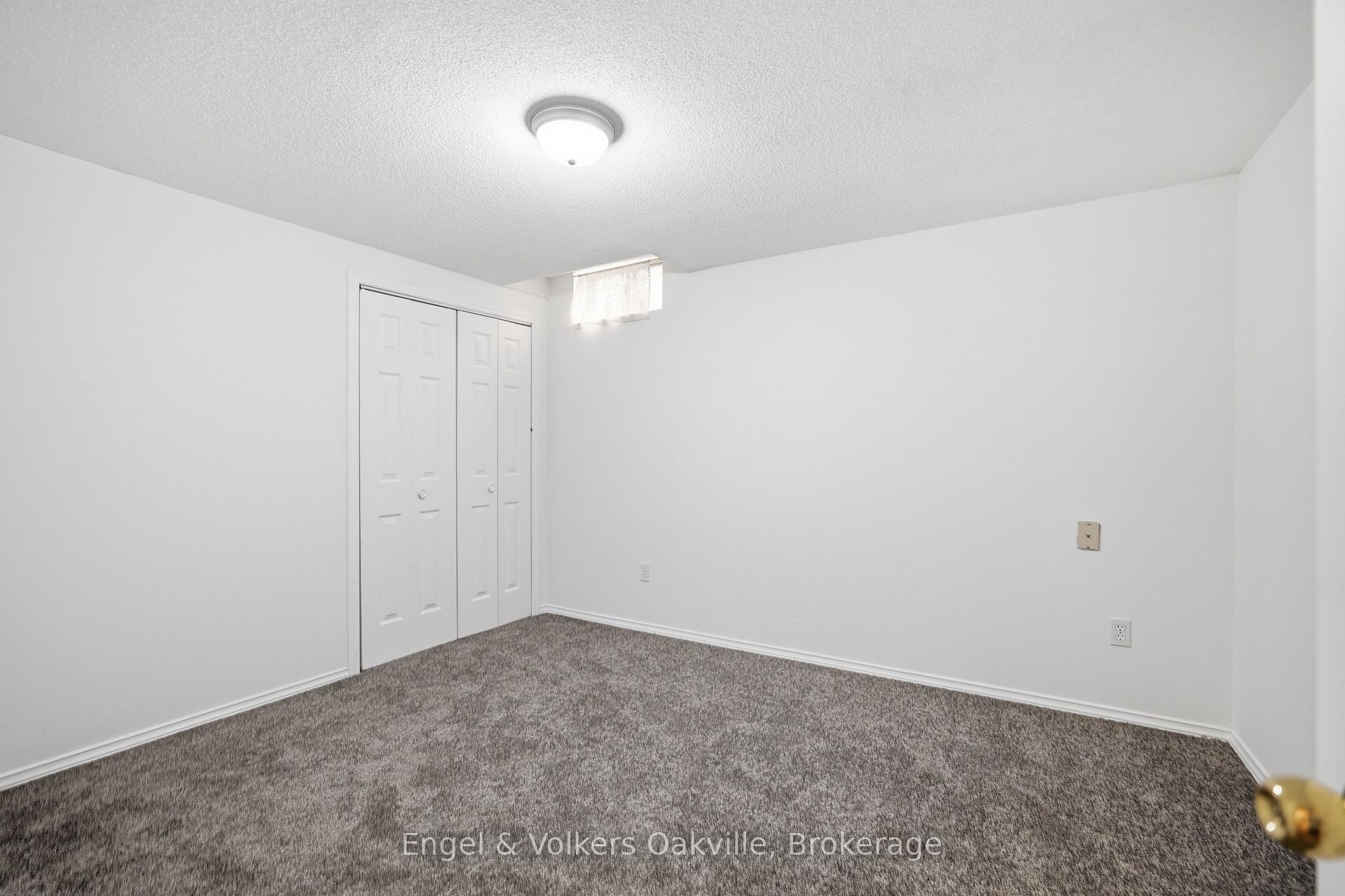 Photo 34 of 1245 Creekside Drive, Oakville, Wedgewood Creek — HOMEH