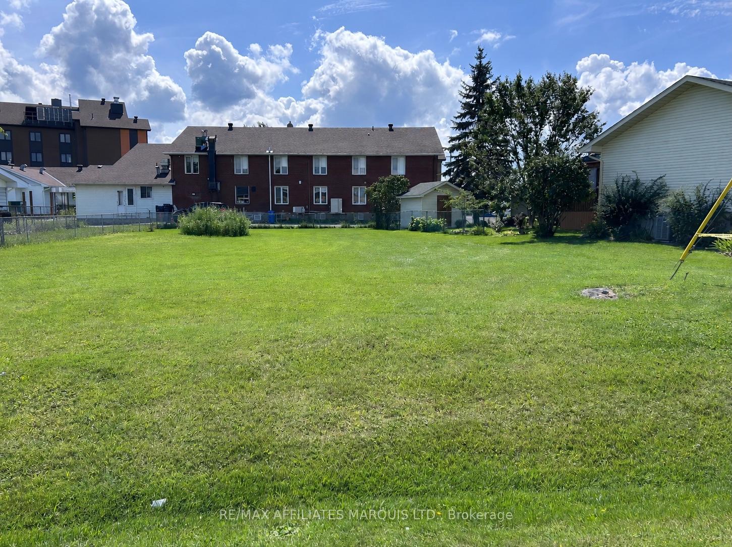 Photo of 94 Simcoe Street