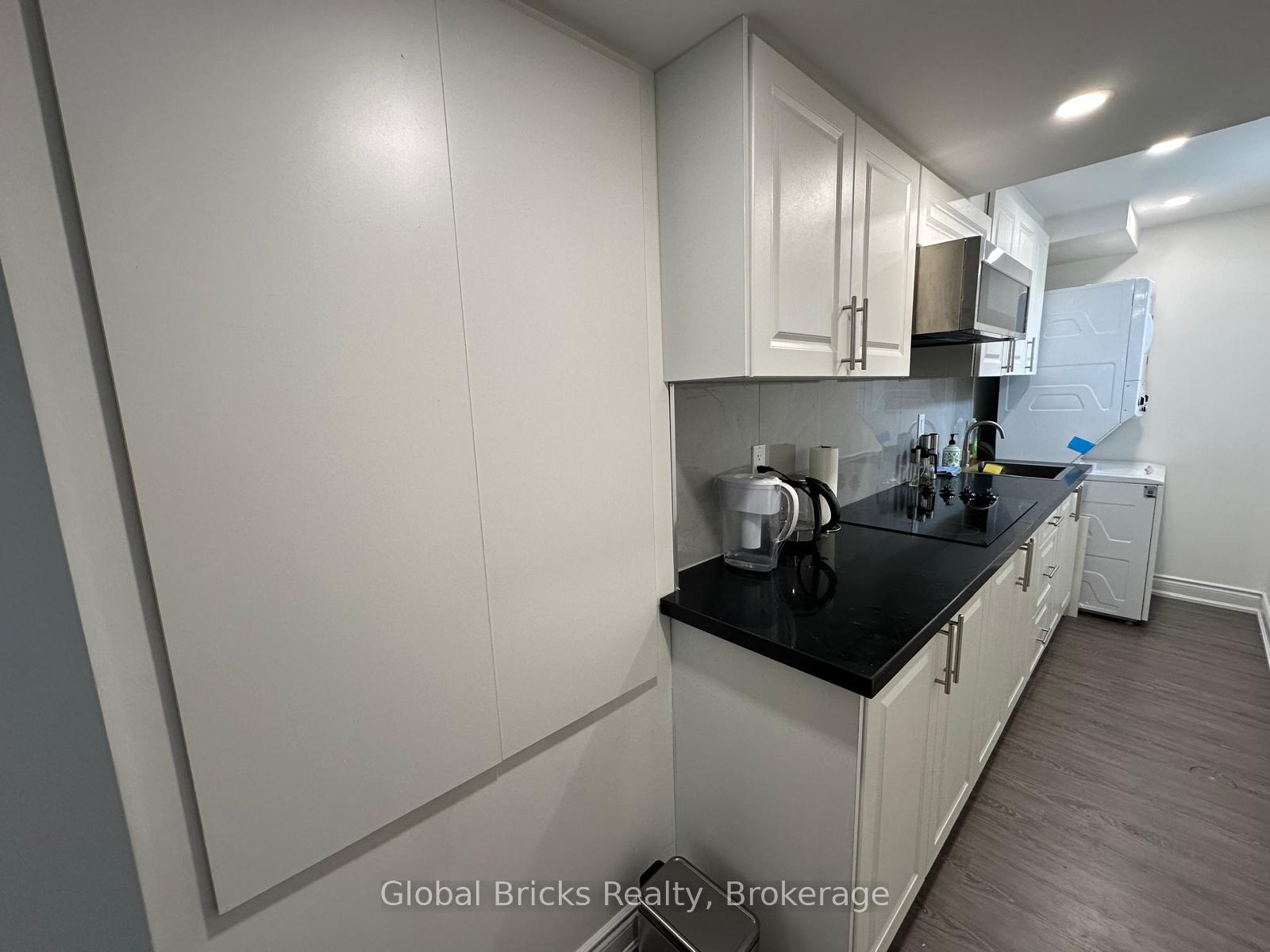 Photo 6 of Unit Basement, 63 Rockbrook Trail, Brampton, Northwest Brampton — HOMEH