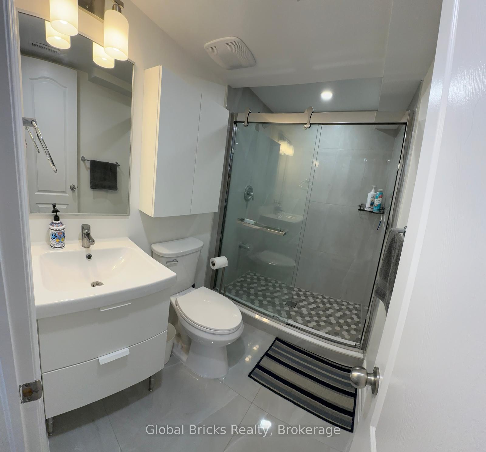 Photo 10 of Unit Basement, 63 Rockbrook Trail, Brampton, Northwest Brampton — HOMEH