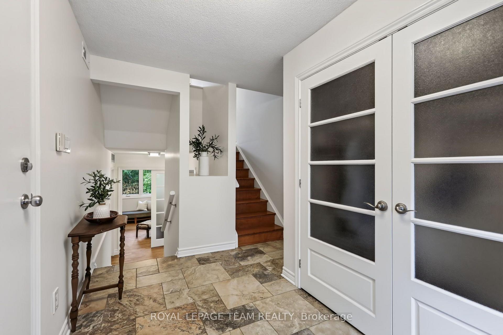 Photo 4 of Unit 30, 655 Richmond Road, Ottawa, Woodroffe — HOMEH