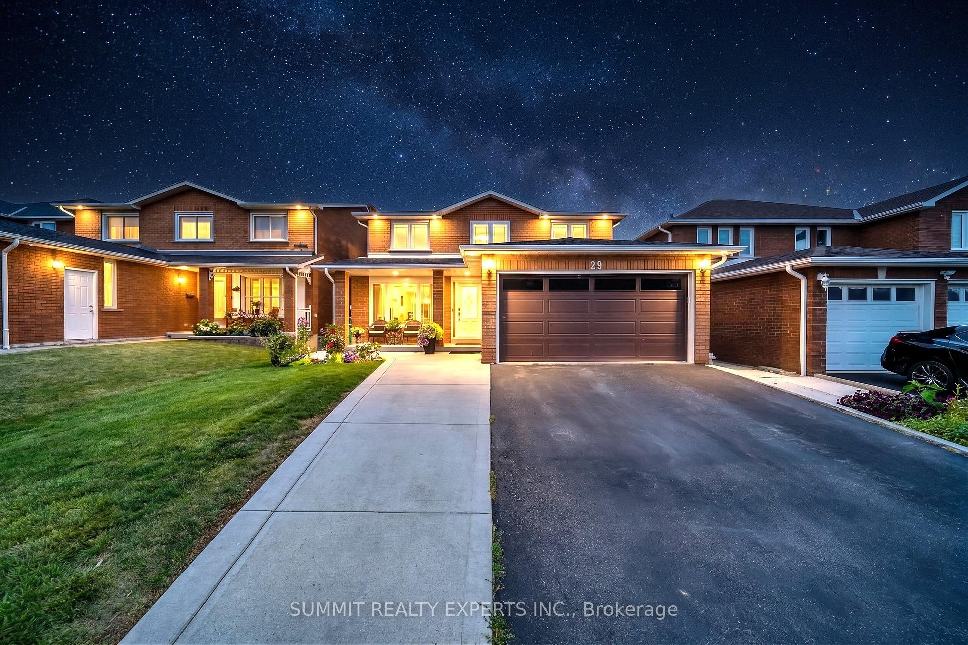 Photo 1 of 29 Coronation Circle, Brampton, Heart Lake West — HOMEH