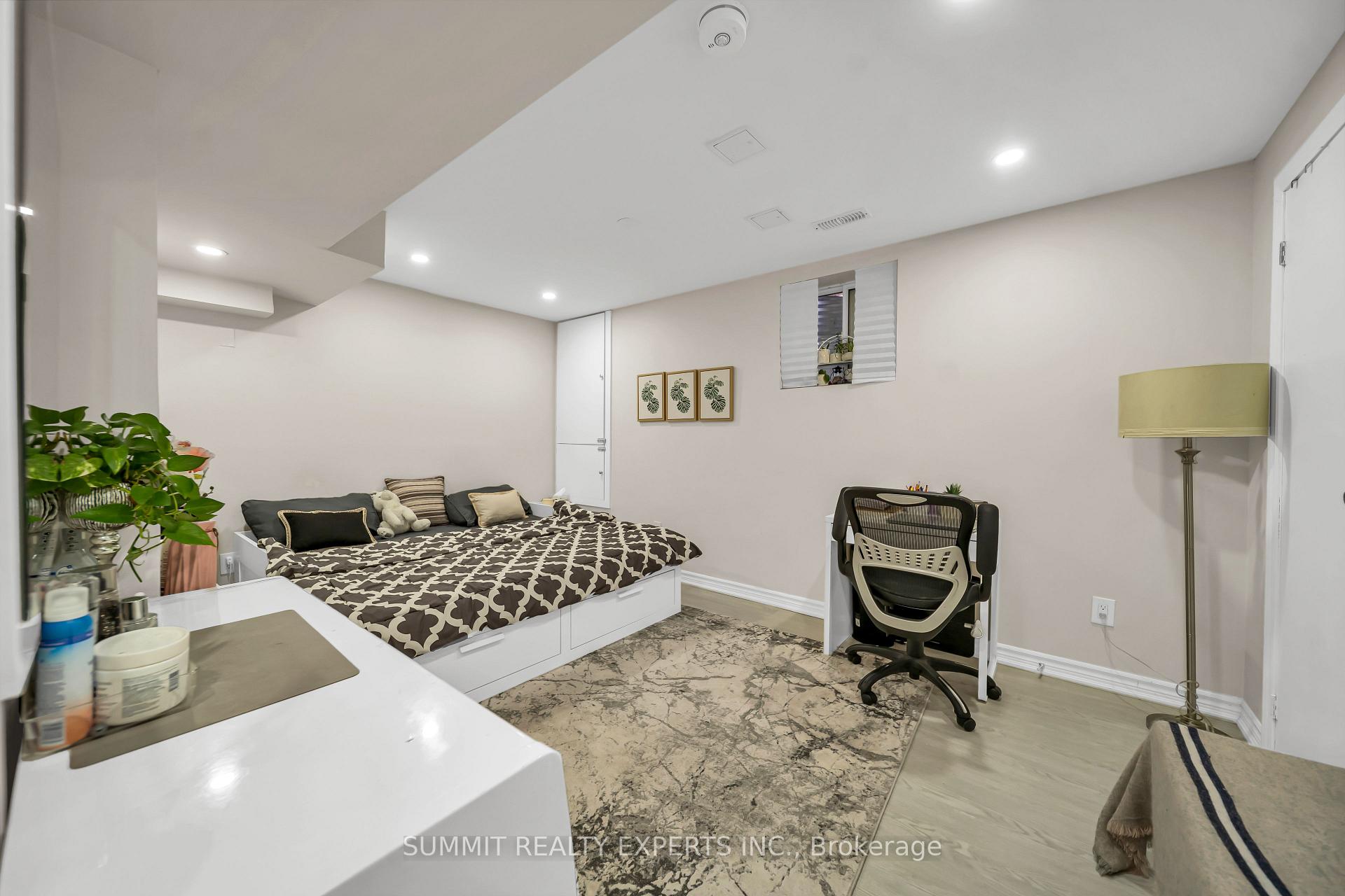 Photo 41 of 29 Coronation Circle, Brampton, Heart Lake West — HOMEH