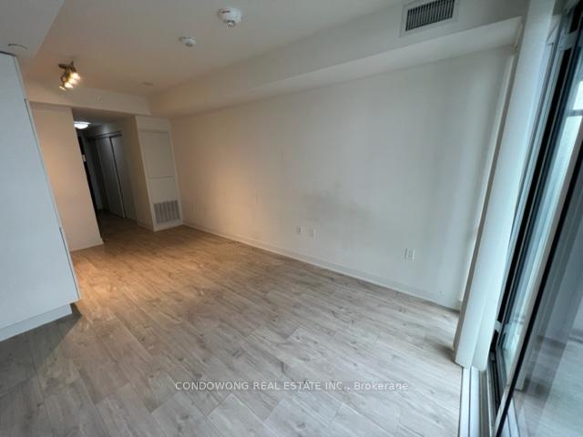 Photo 3 of Unit 1014W, 27 Bathurst Street, Toronto, Waterfront Communities — HOMEH