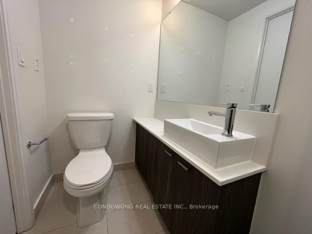 Photo 4 of Unit 1014W, 27 Bathurst Street, Toronto, Waterfront Communities — HOMEH