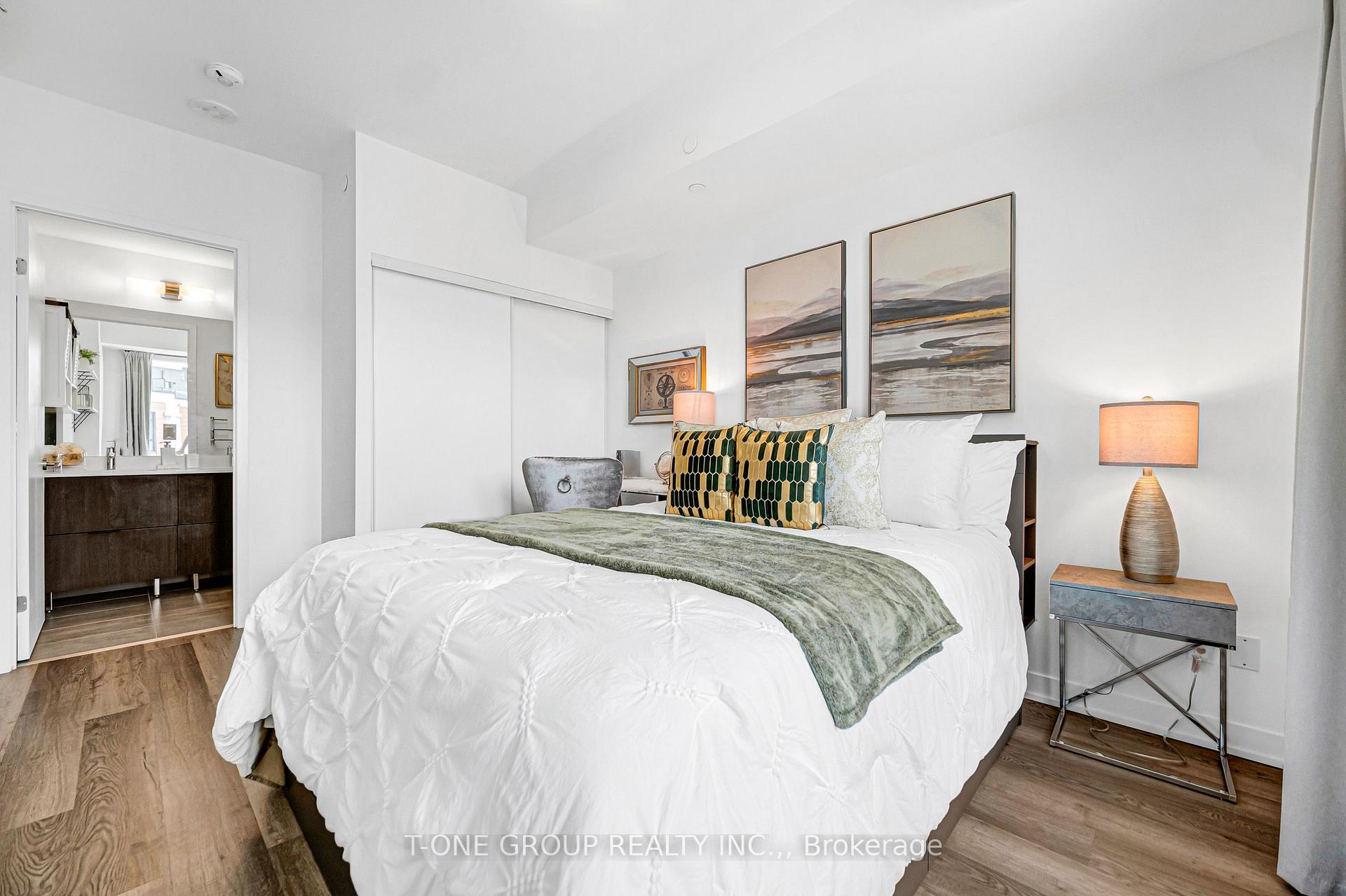 Photo 22 of Unit 313, 6 David Eyer Road, Richmond Hill, Rural Richmond Hill — HOMEH