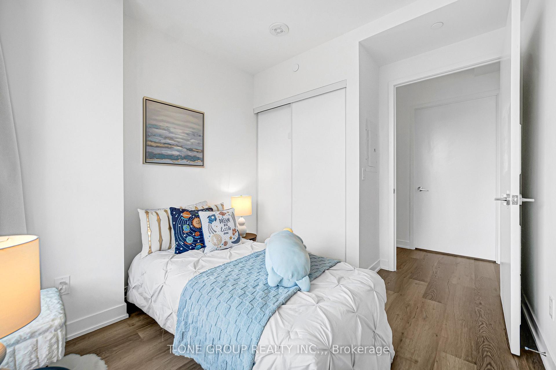Photo 27 of Unit 313, 6 David Eyer Road, Richmond Hill, Rural Richmond Hill — HOMEH