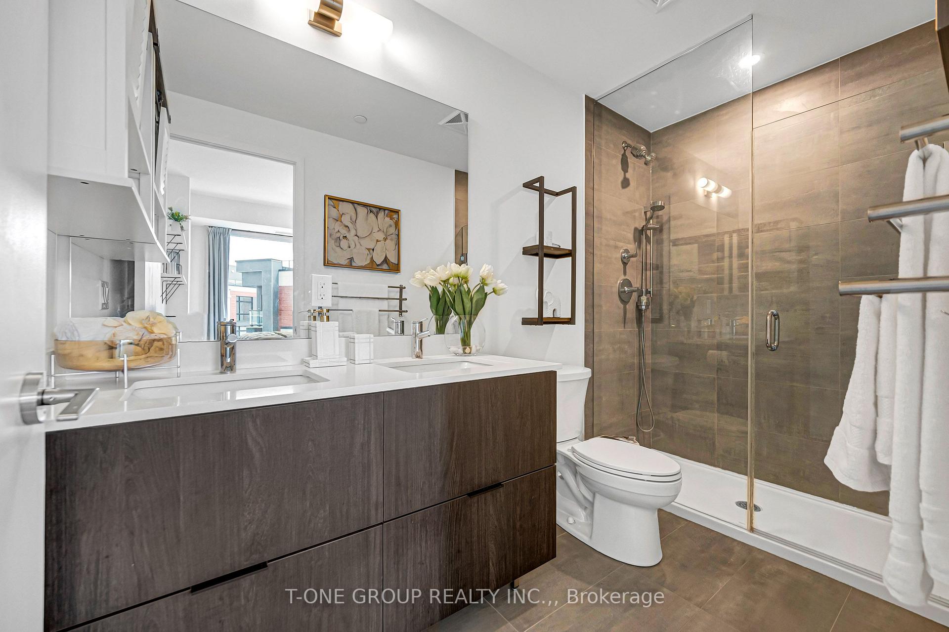 Photo 28 of Unit 313, 6 David Eyer Road, Richmond Hill, Rural Richmond Hill — HOMEH