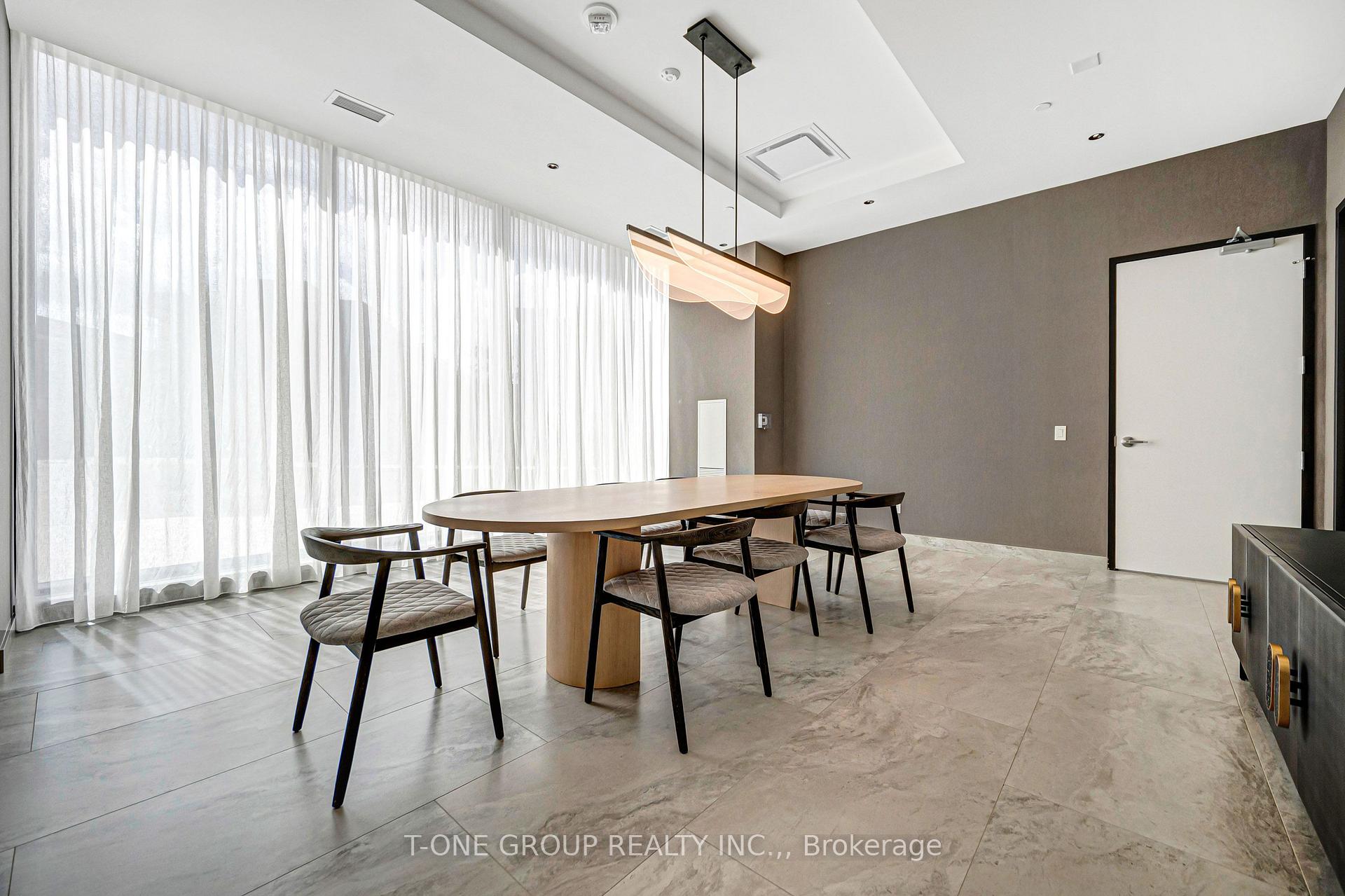 Photo 40 of Unit 313, 6 David Eyer Road, Richmond Hill, Rural Richmond Hill — HOMEH