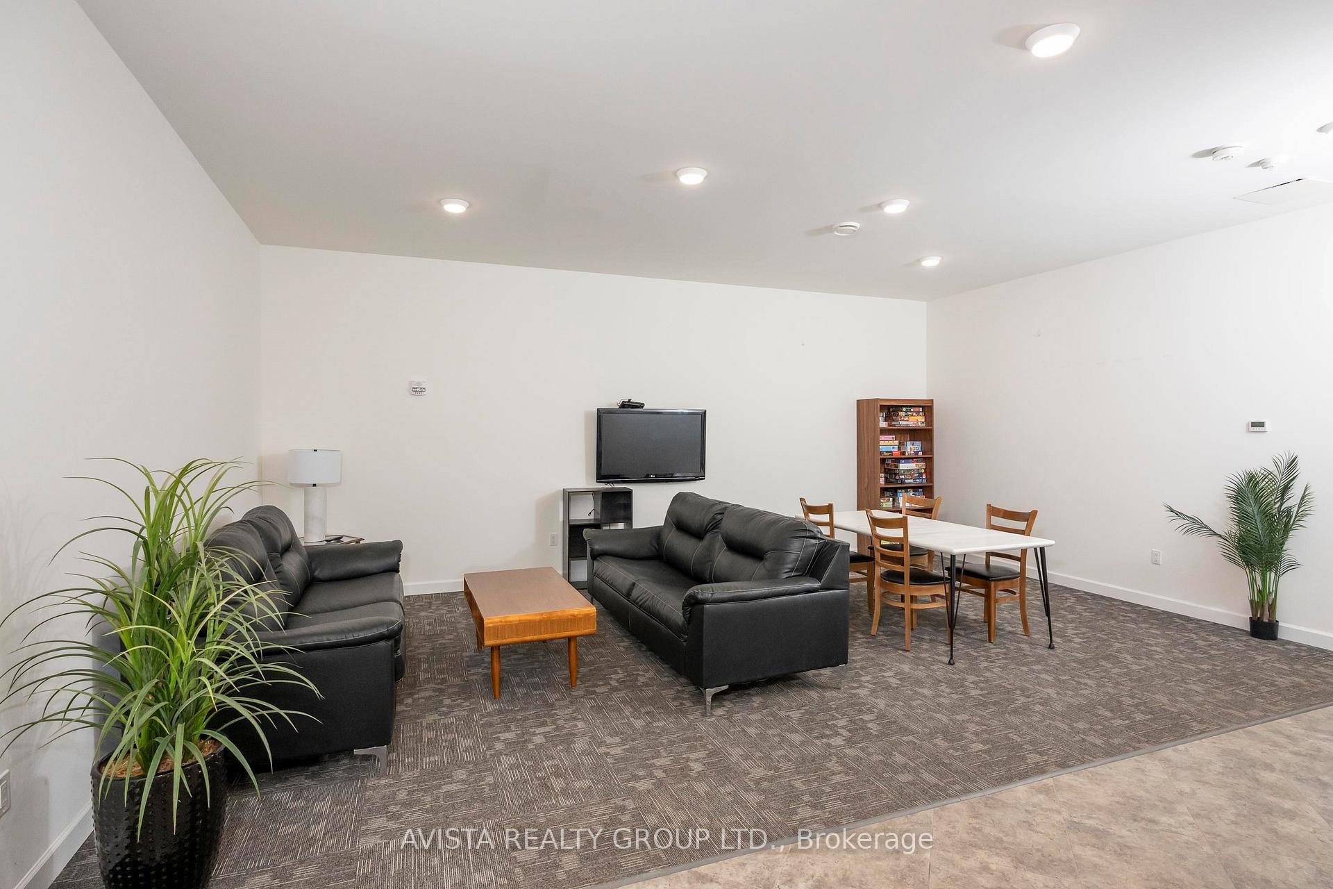Photo 33 of 96 High St North Suite 2413 N, Thunder Bay, College Heights — HOMEH