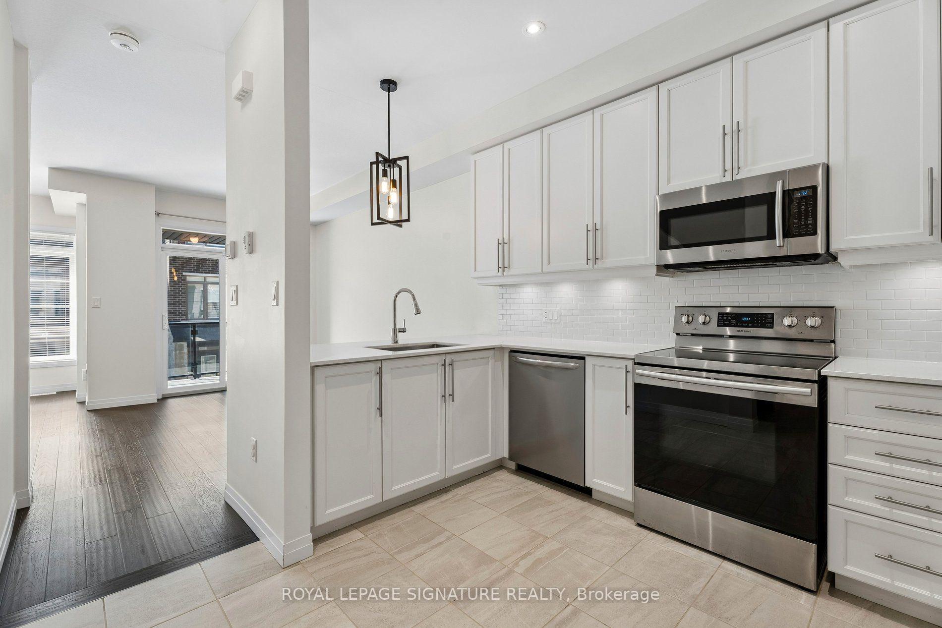 Photo 11 of Unit 112, 30 Times Square Boulevard, Hamilton, Stoney Creek Mountain — HOMEH