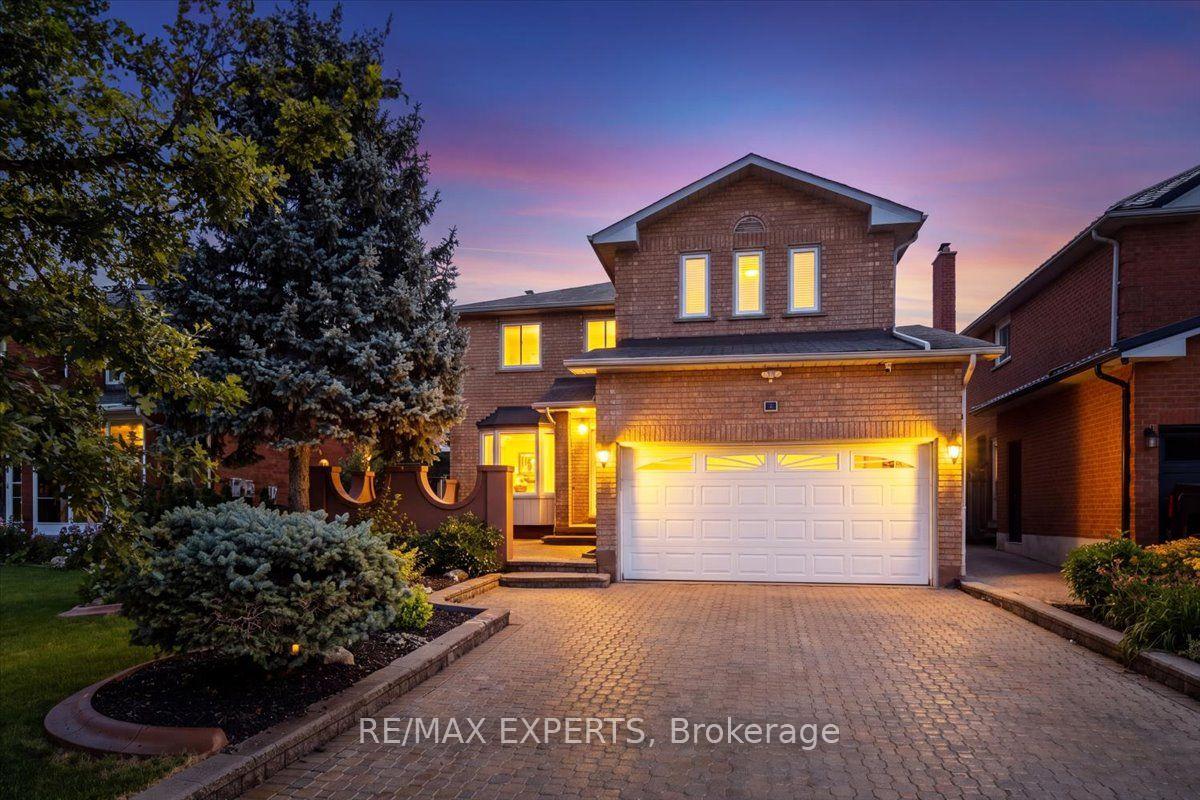 Photo 2 of 5 Jordana Drive, Markham, Middlefield — HOMEH