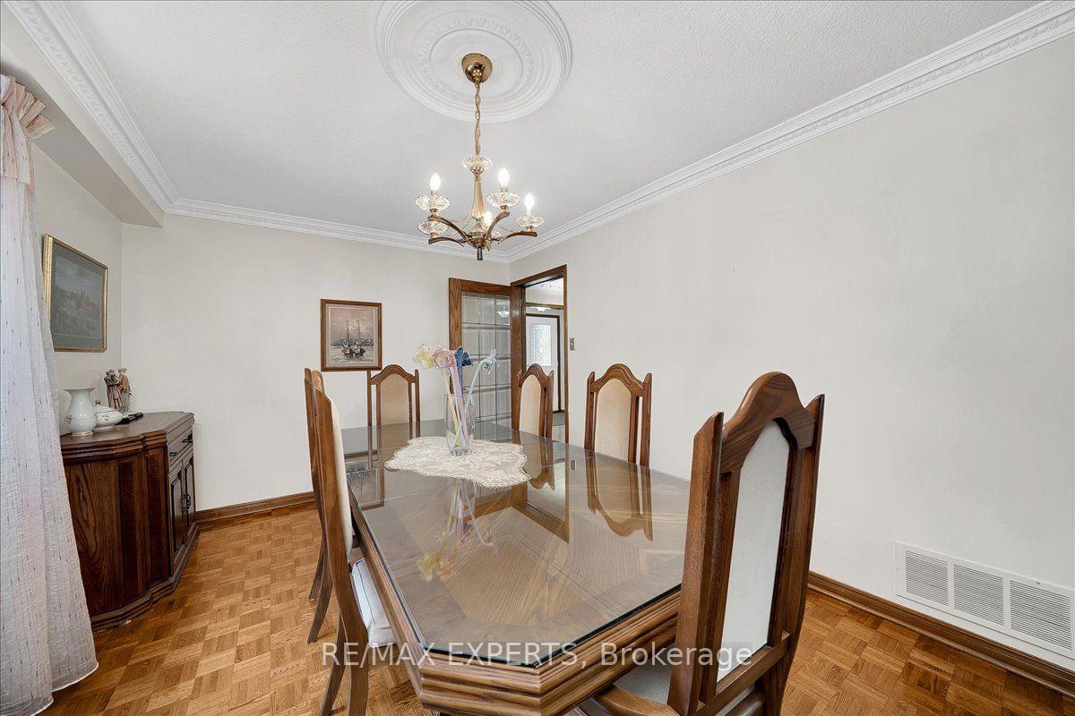 Photo 11 of 5 Jordana Drive, Markham, Middlefield — HOMEH