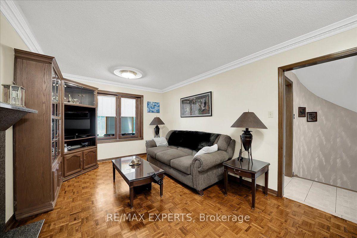 Photo 17 of 5 Jordana Drive, Markham, Middlefield — HOMEH