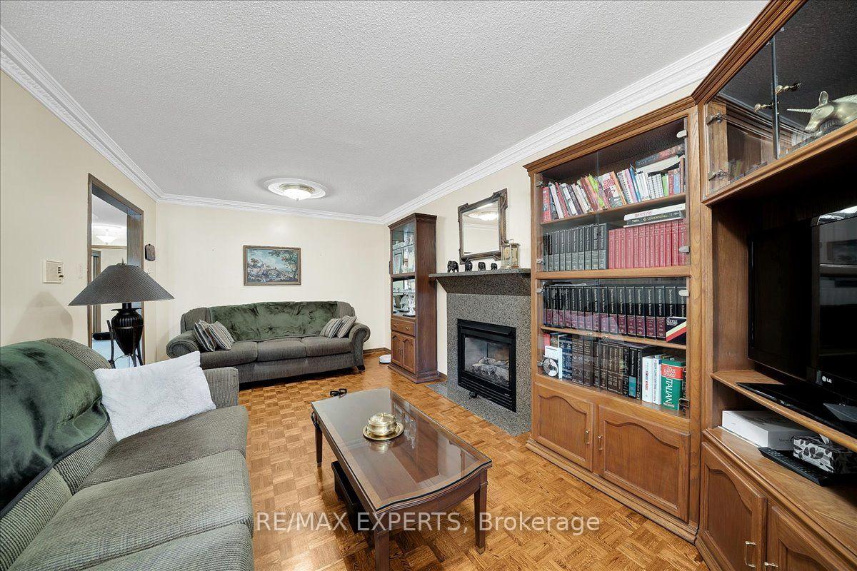 Photo 18 of 5 Jordana Drive, Markham, Middlefield — HOMEH