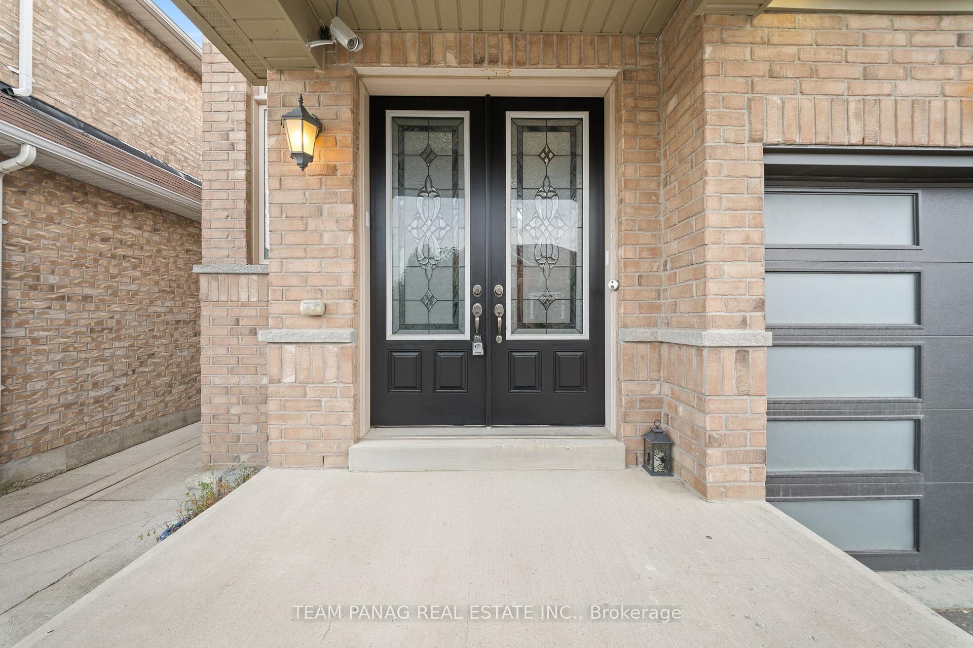 Photo 3 of 91 Campwood Crescent, Brampton, Bram East — HOMEH