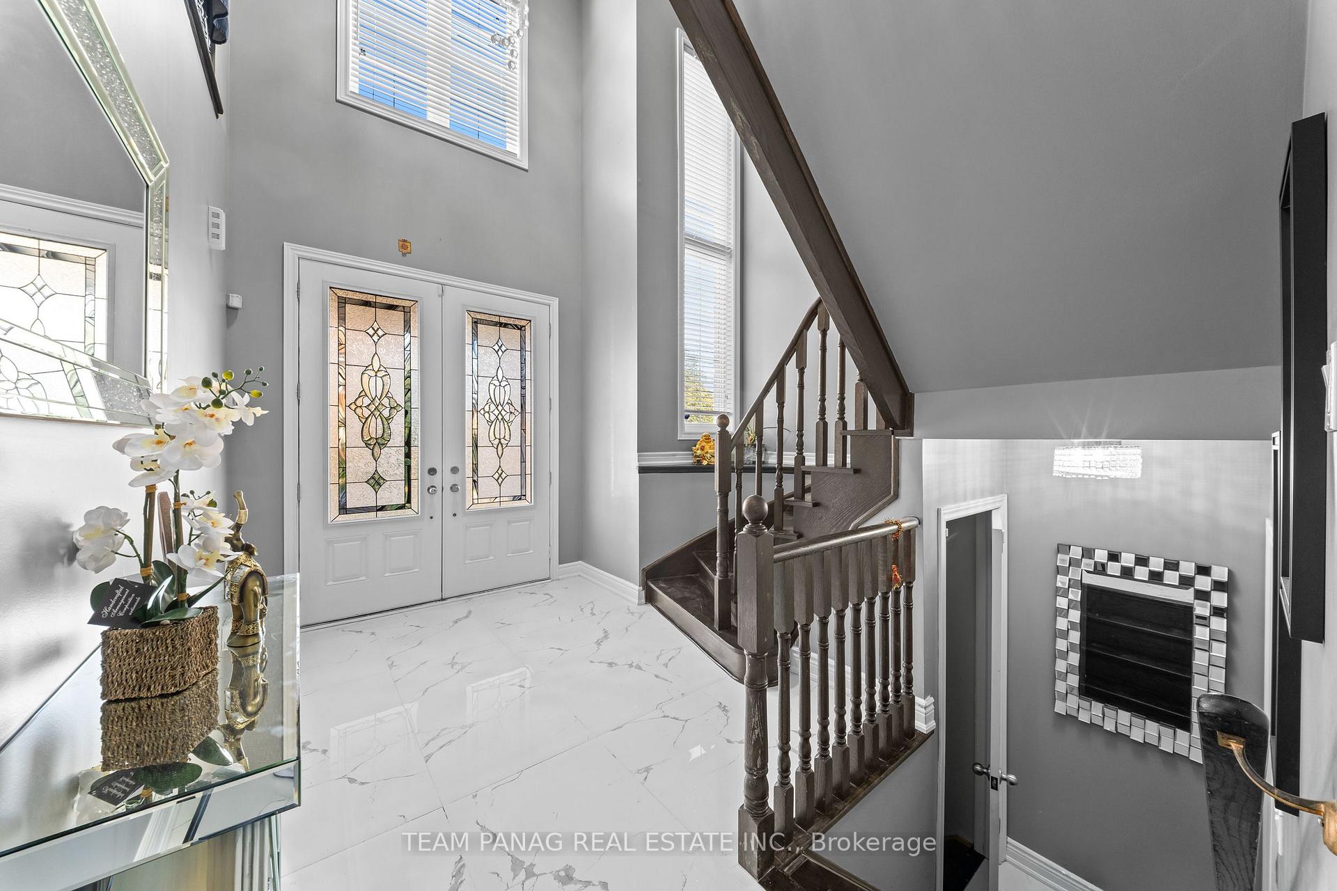 Photo 6 of 91 Campwood Crescent, Brampton, Bram East — HOMEH
