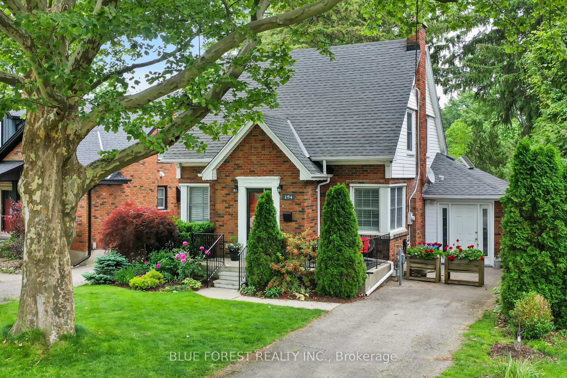 Photo of 194 Belgrave Avenue