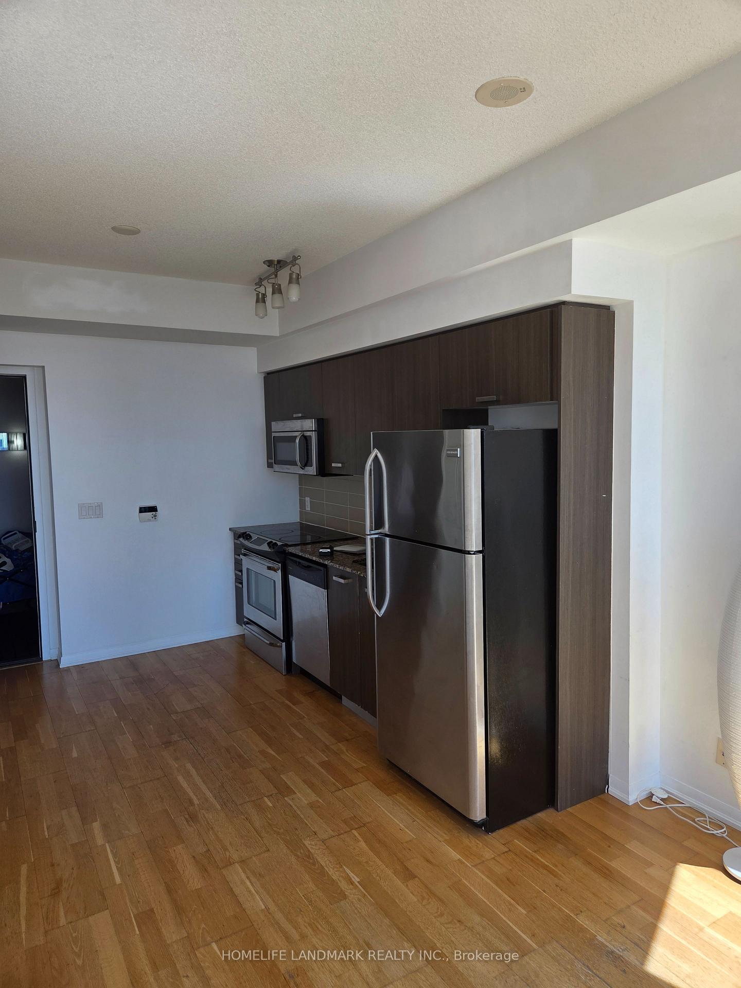 Photo 2 of Unit 4209, 832 Bay Street, Toronto, Bay Street Corridor — HOMEH