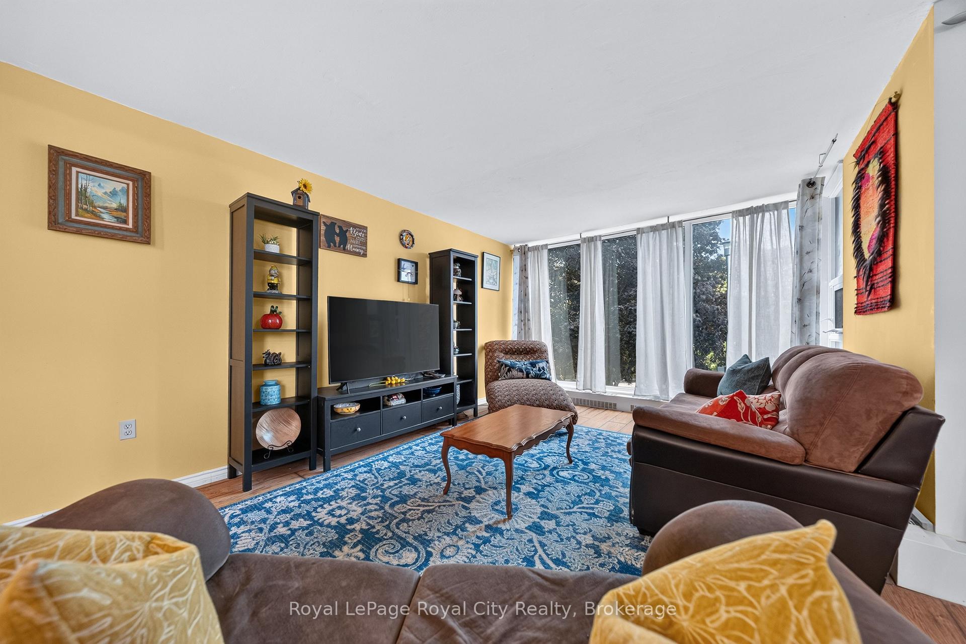 Photo 22 of Unit 206, 19 Woodlawn Road E, Guelph, Riverside Park — HOMEH