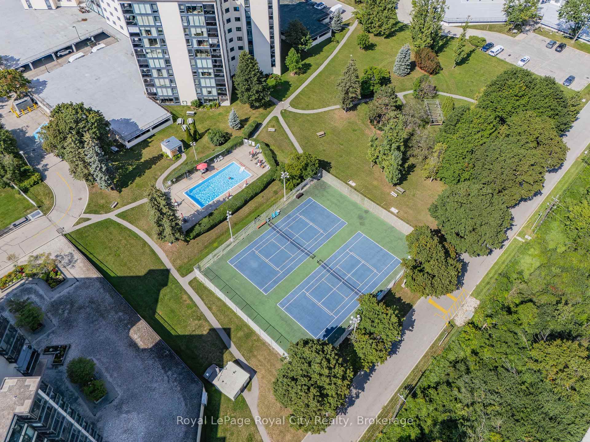 Photo 48 of Unit 206, 19 Woodlawn Road E, Guelph, Riverside Park — HOMEH