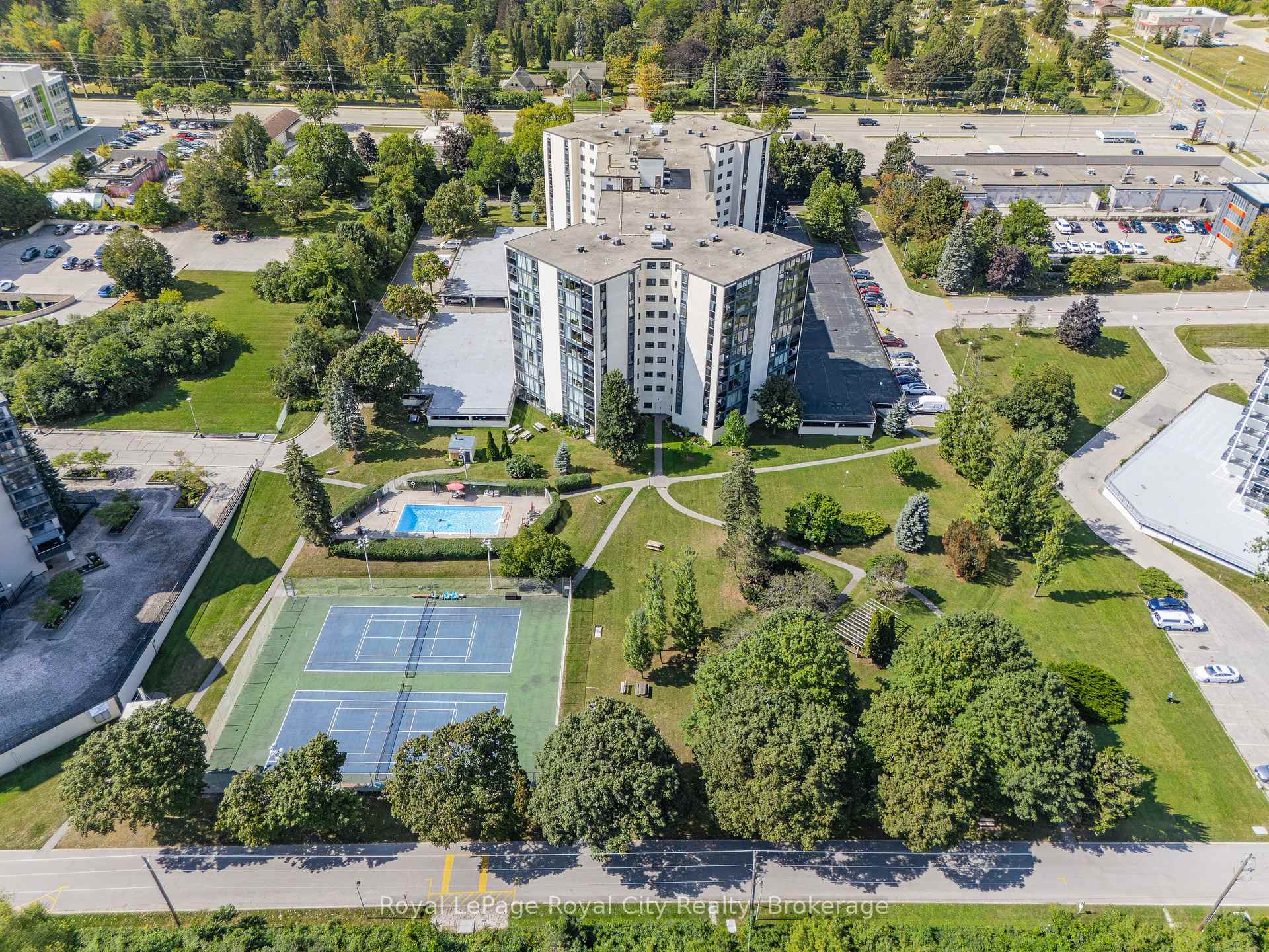 Photo 49 of Unit 206, 19 Woodlawn Road E, Guelph, Riverside Park — HOMEH