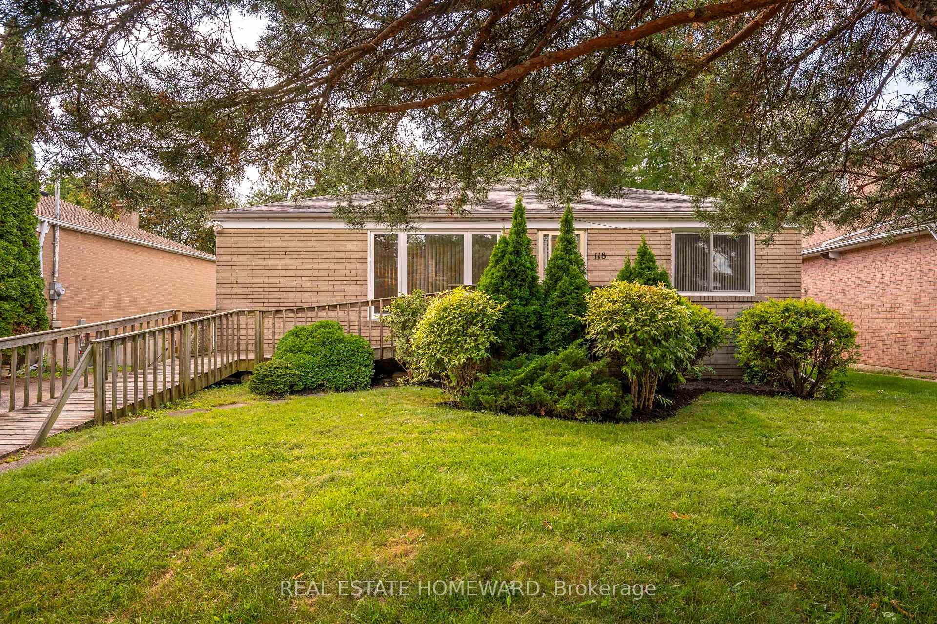 Photo of 118 Zaph Avenue