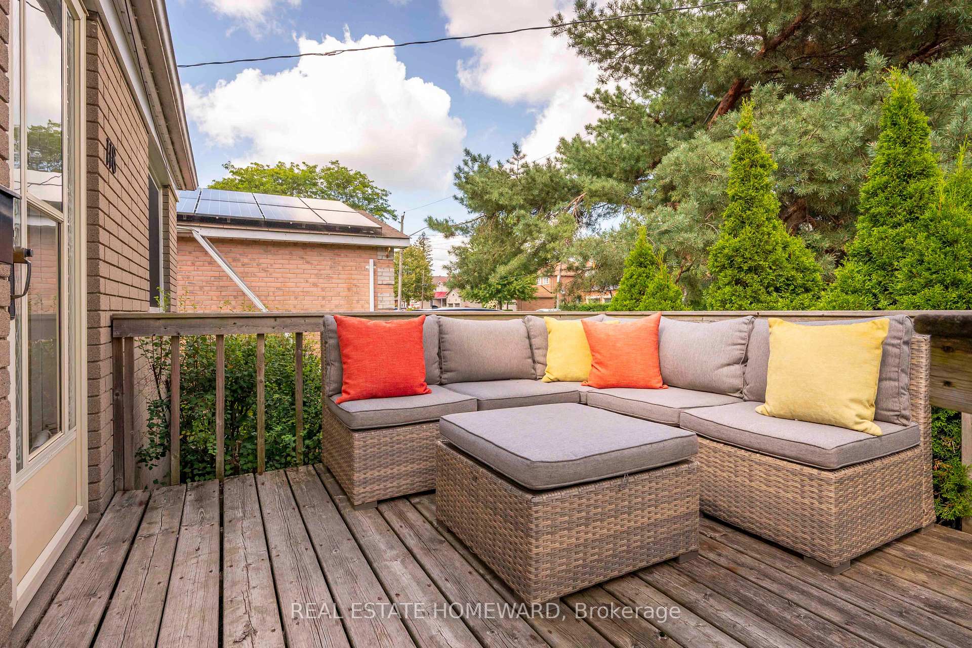 Photo 2 of 118 Zaph Avenue, Scarborough, Highland Creek — HOMEH