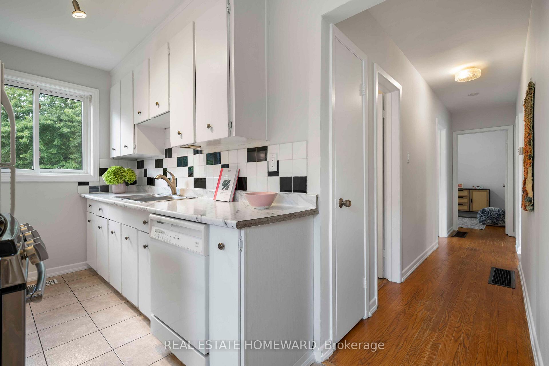 Photo 20 of 118 Zaph Avenue, Scarborough, Highland Creek — HOMEH