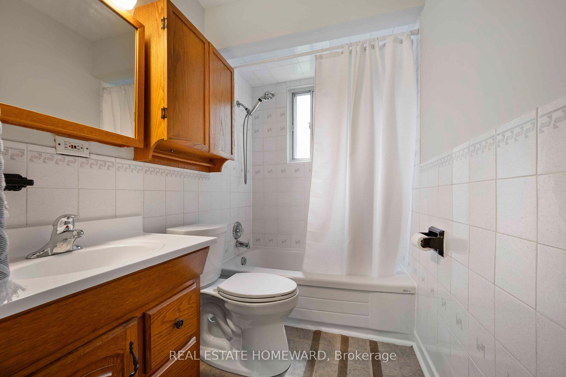 Photo 23 of 118 Zaph Avenue, Scarborough, Highland Creek — HOMEH