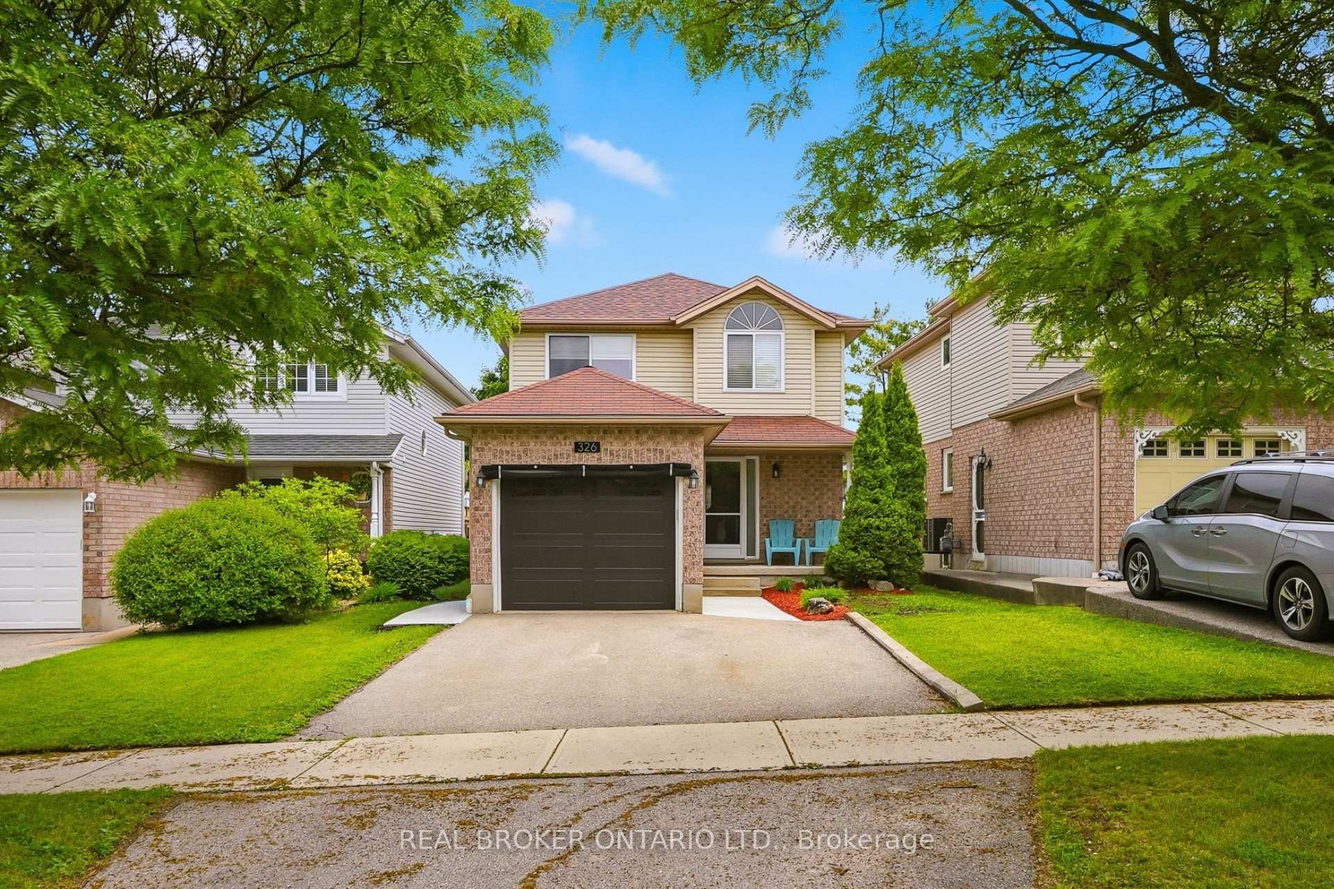 Photo 2 of 326 Rosette Drive, Waterloo, Lexington — HOMEH