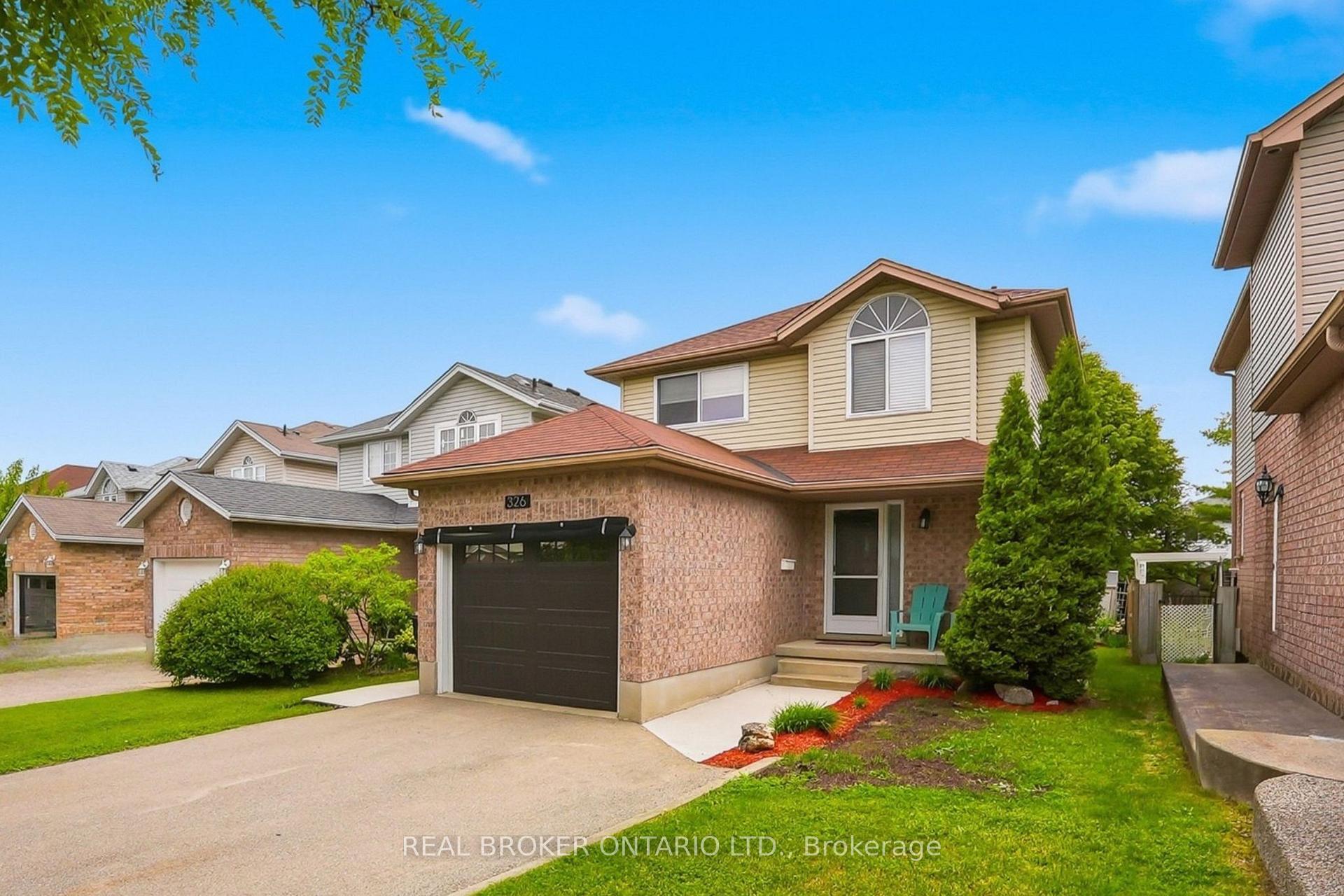 Photo 3 of 326 Rosette Drive, Waterloo, Lexington — HOMEH