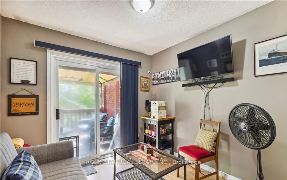 Photo 14 of Unit Upper, 203 Commercial Street, Welland, Lincoln/Crowland — HOMEH