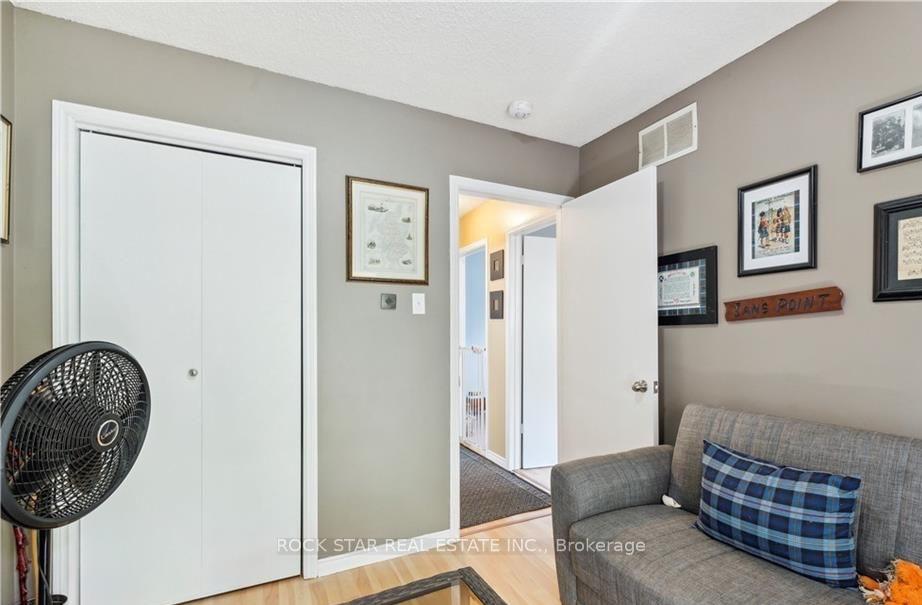 Photo 16 of Unit Upper, 203 Commercial Street, Welland, Lincoln/Crowland — HOMEH