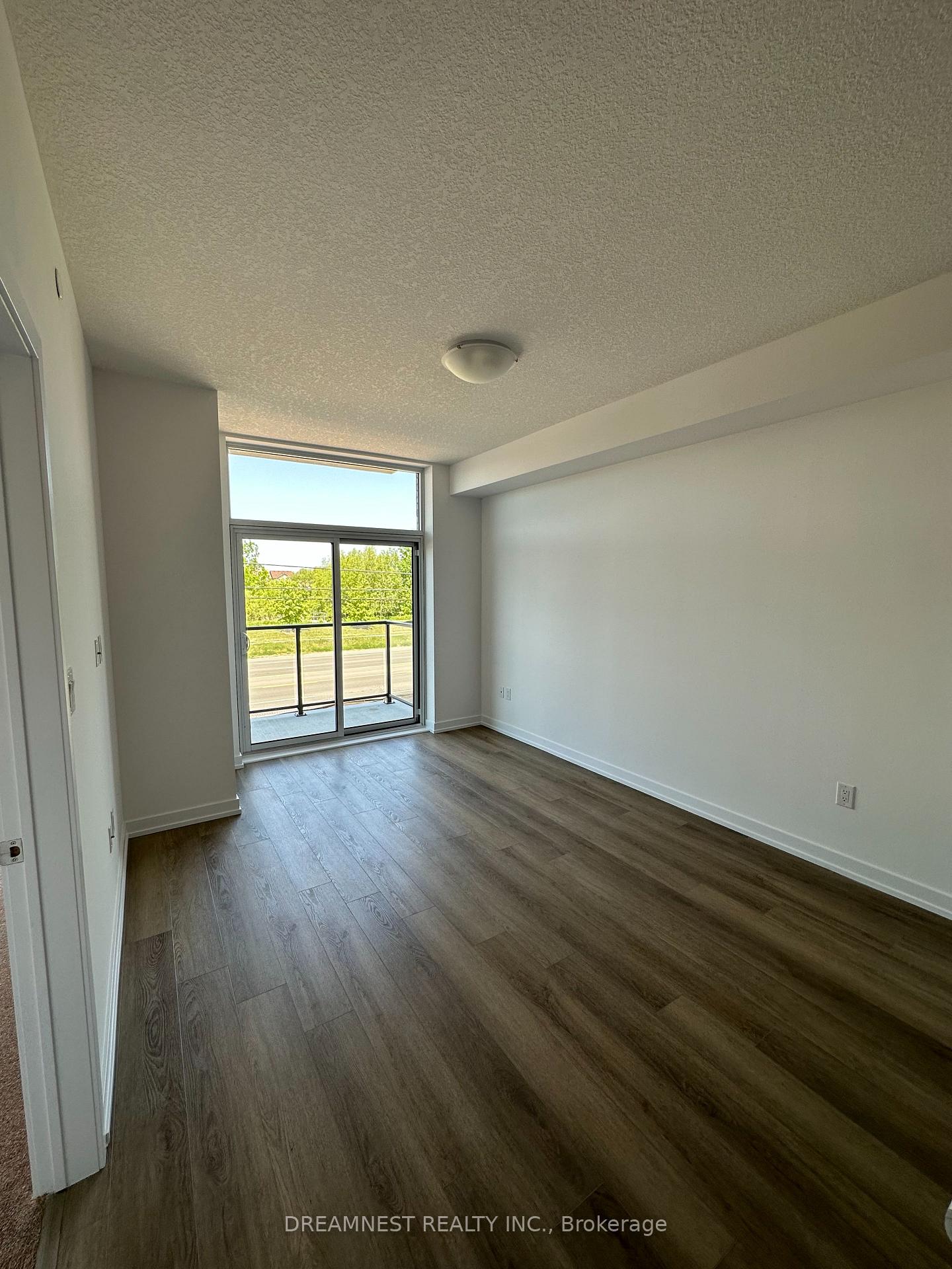 Photo 8 of Unit 206, 460 Dundas Street E, Hamilton, Waterdown — HOMEH