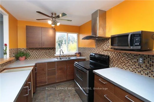 Photo 2 of Unit 269, 3060 Constitution Boulevard, Mississauga, Applewood — HOMEH
